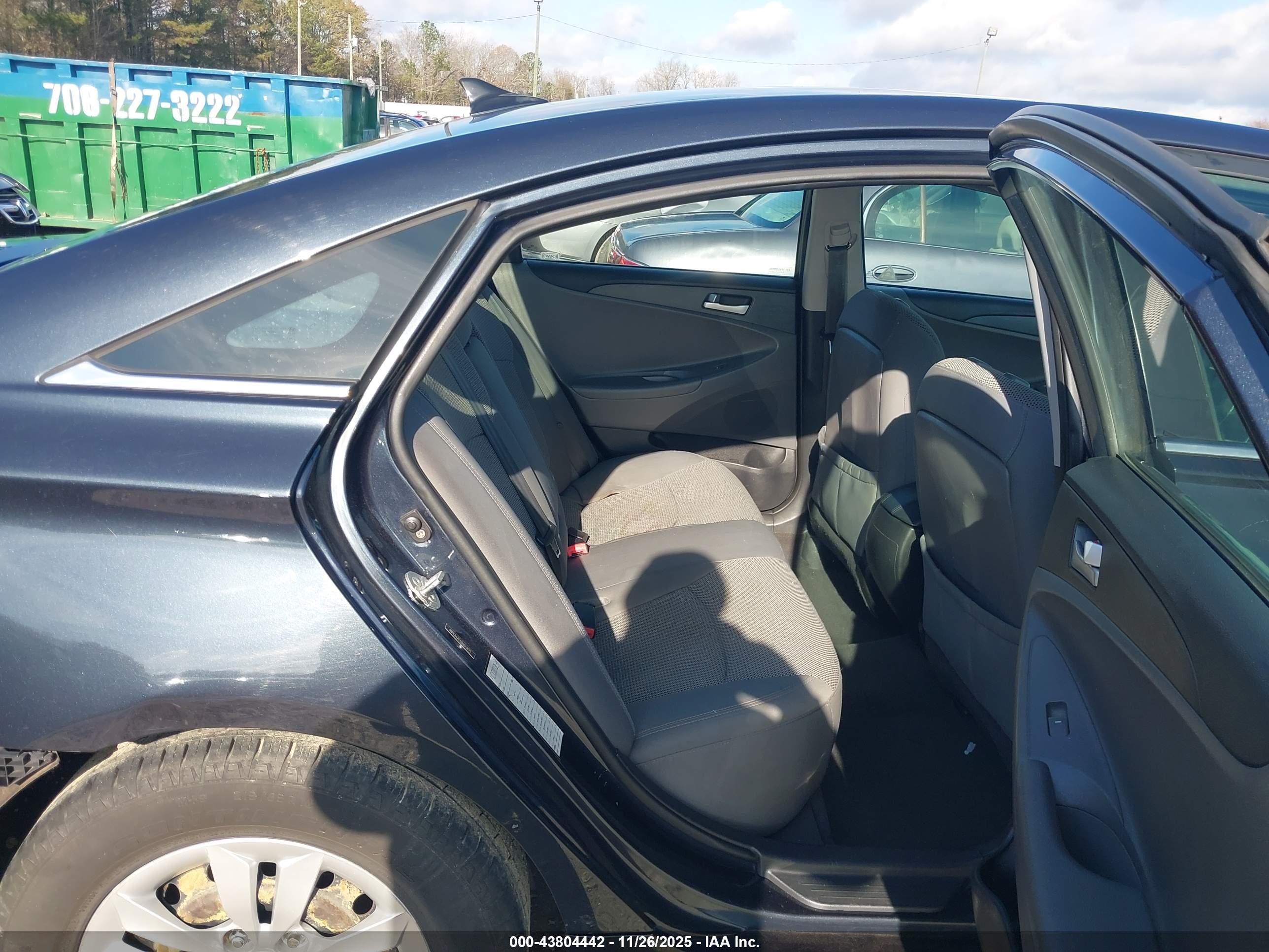 HYUNDAI SONATA image 8