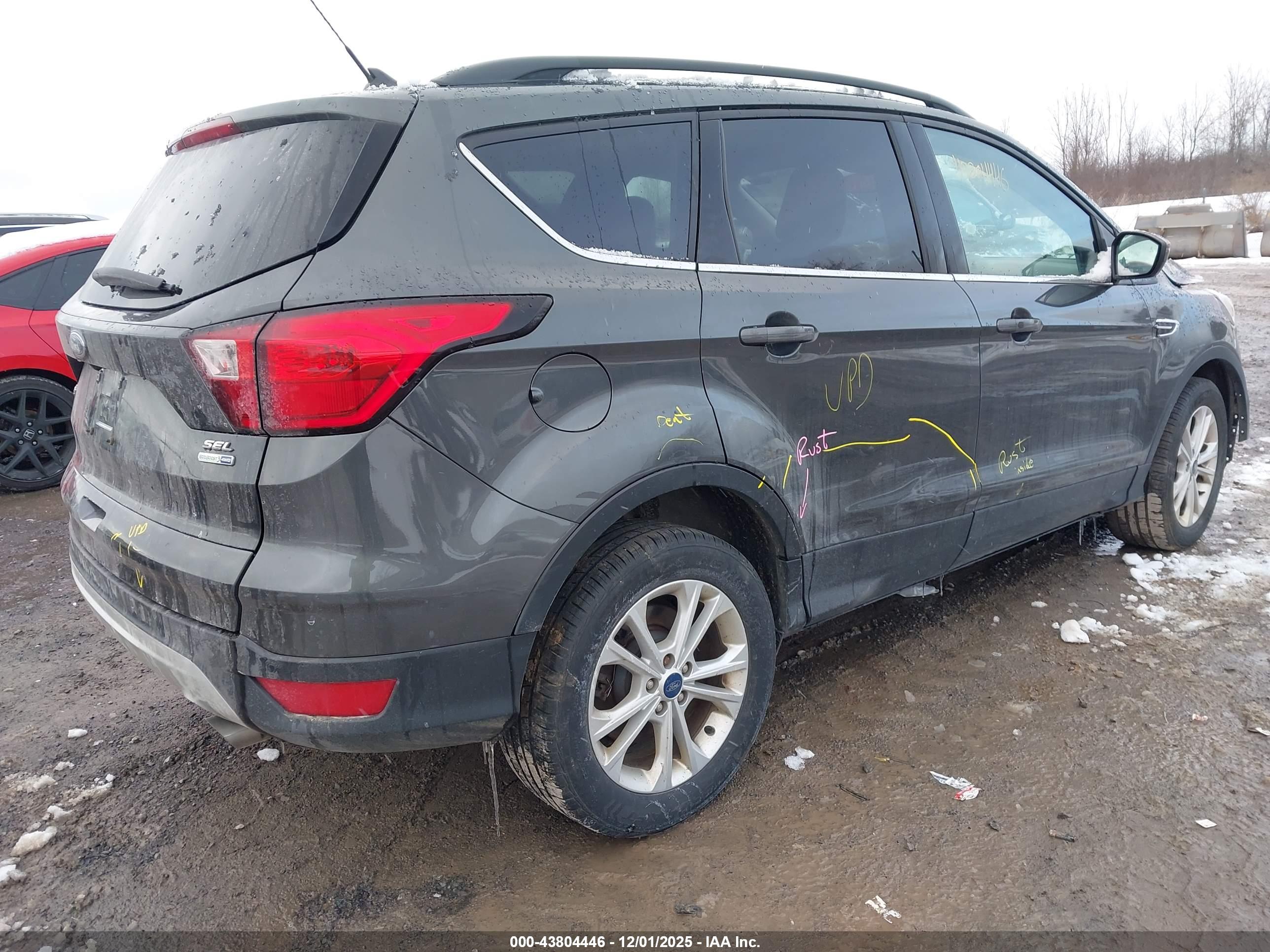 FORD ESCAPE image 4