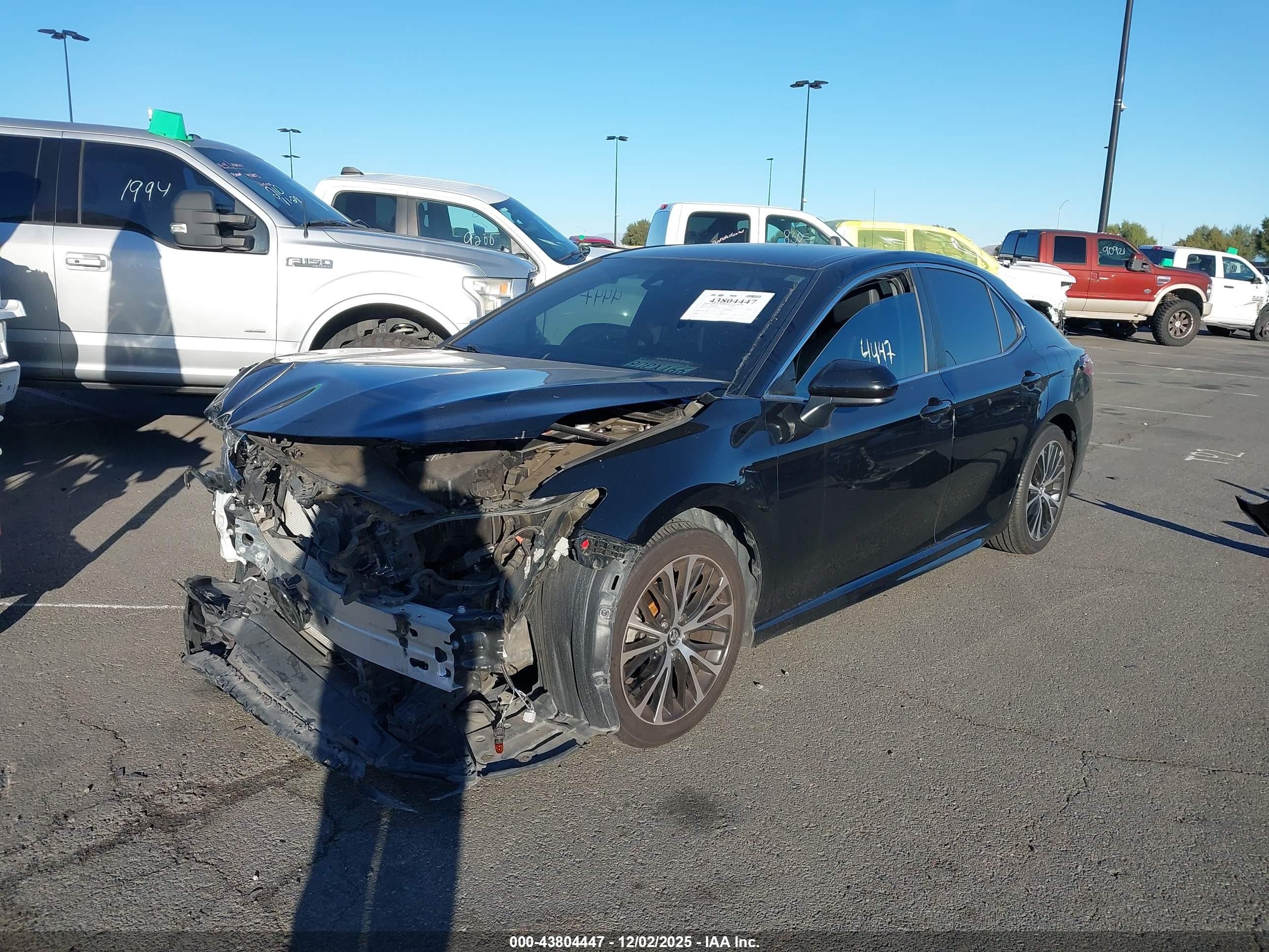 TOYOTA CAMRY image 2
