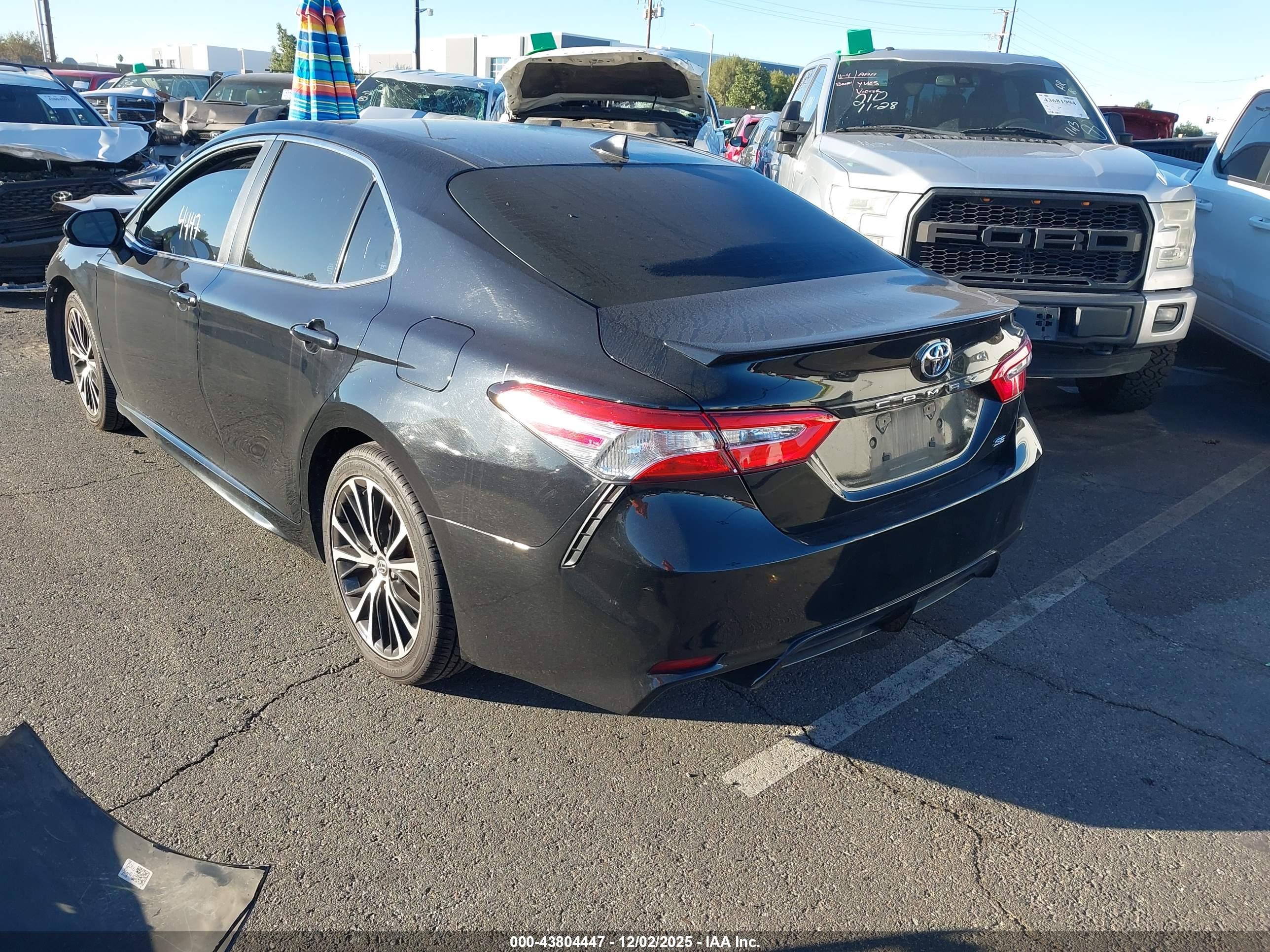 TOYOTA CAMRY image 3