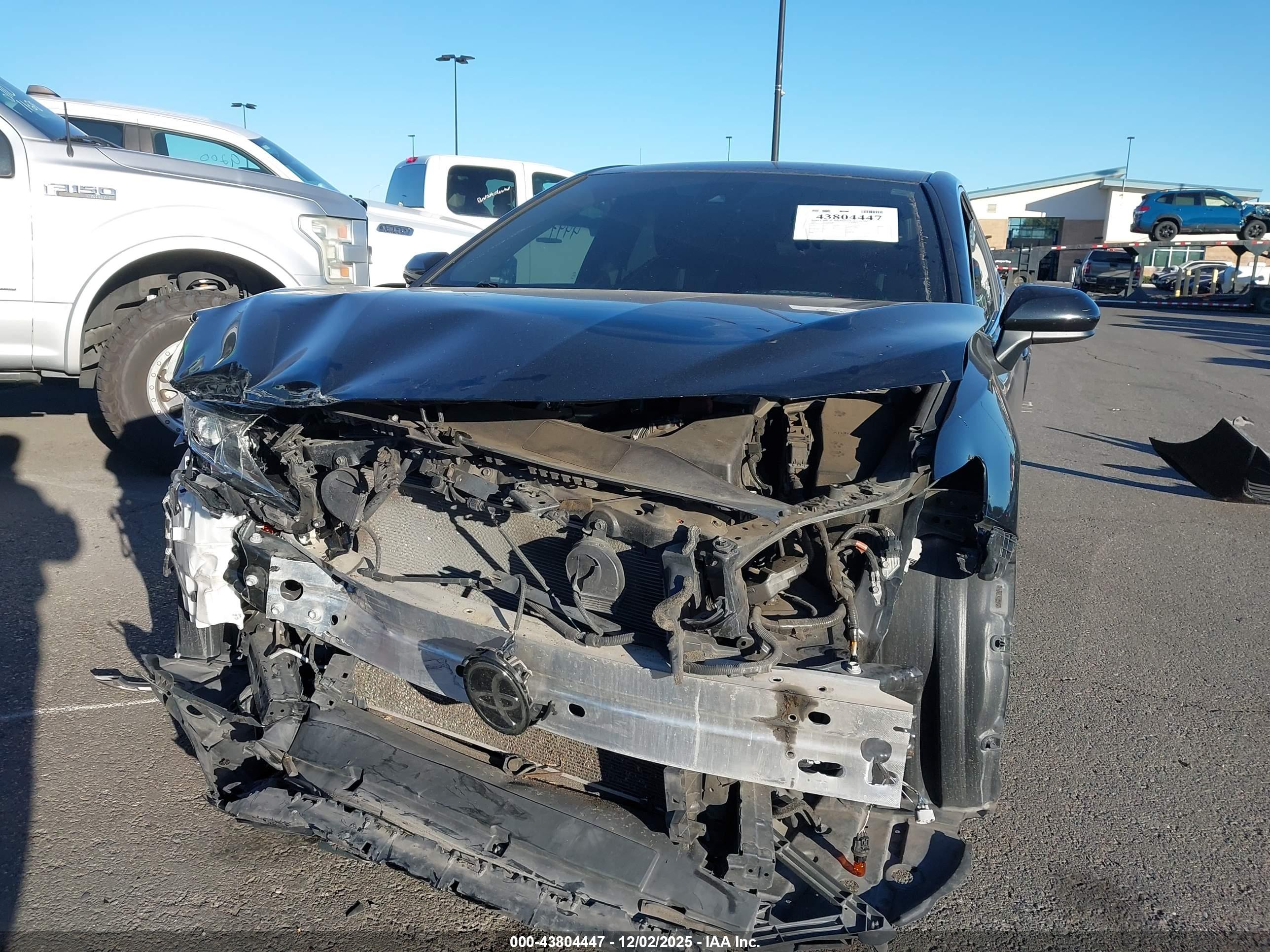 TOYOTA CAMRY image 6