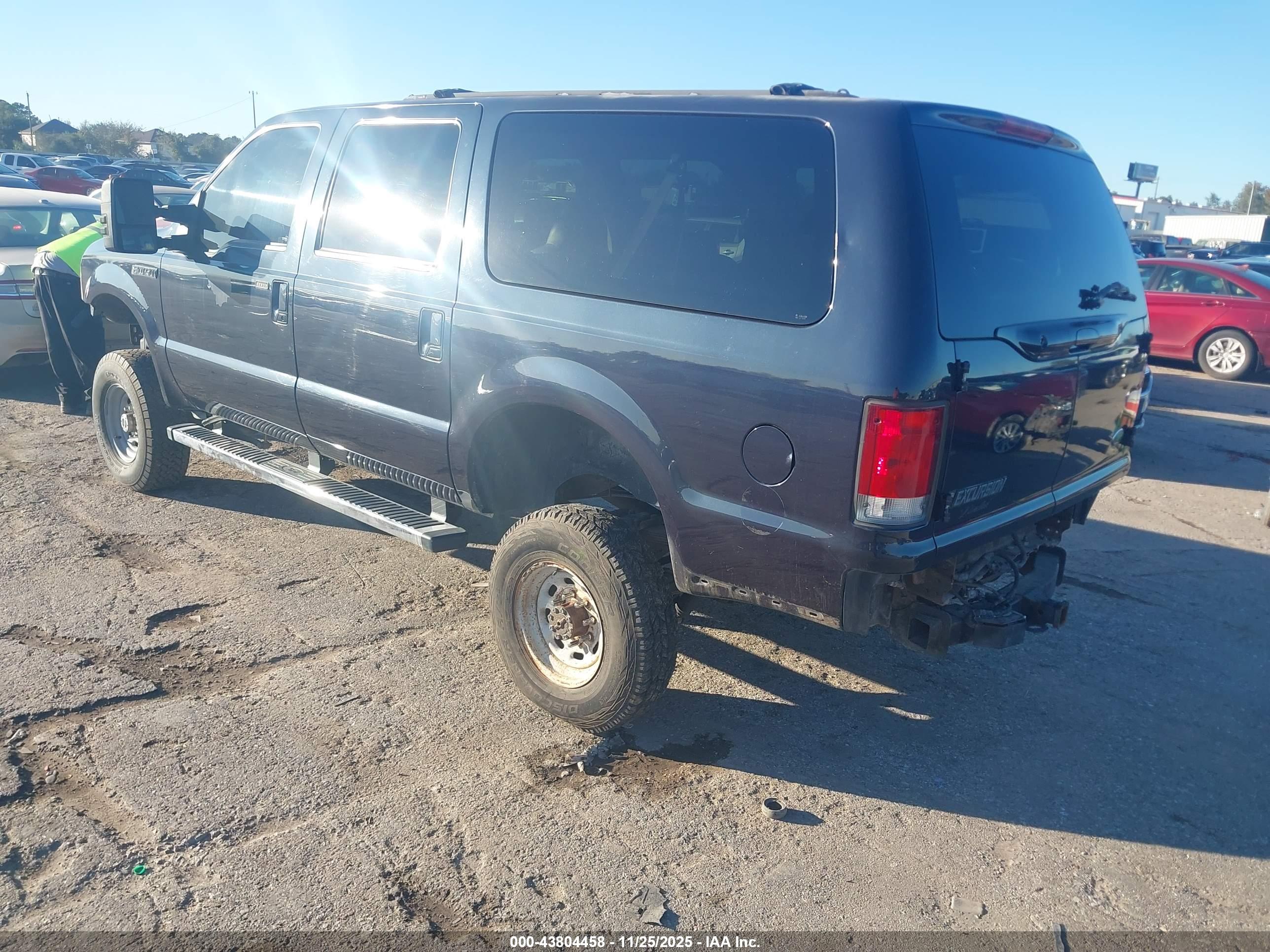 FORD EXCURSION image 3