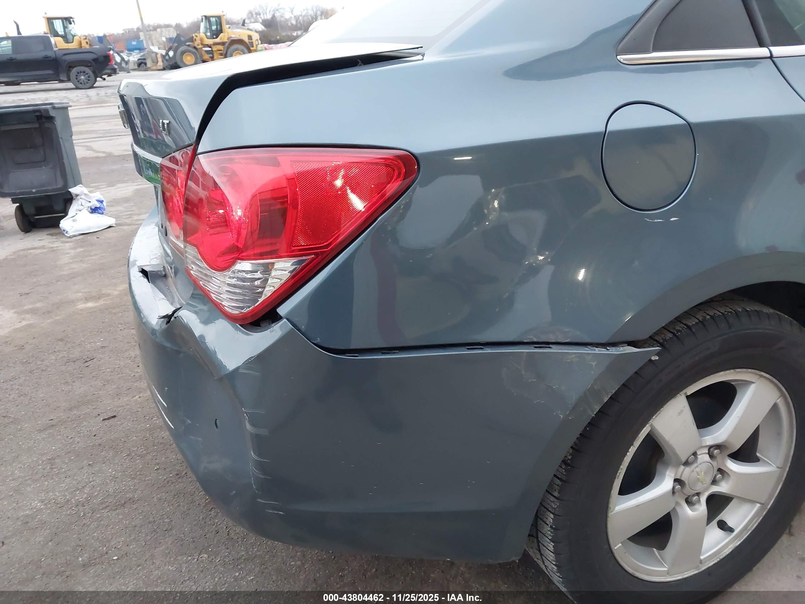 CHEVROLET CRUZE image 6