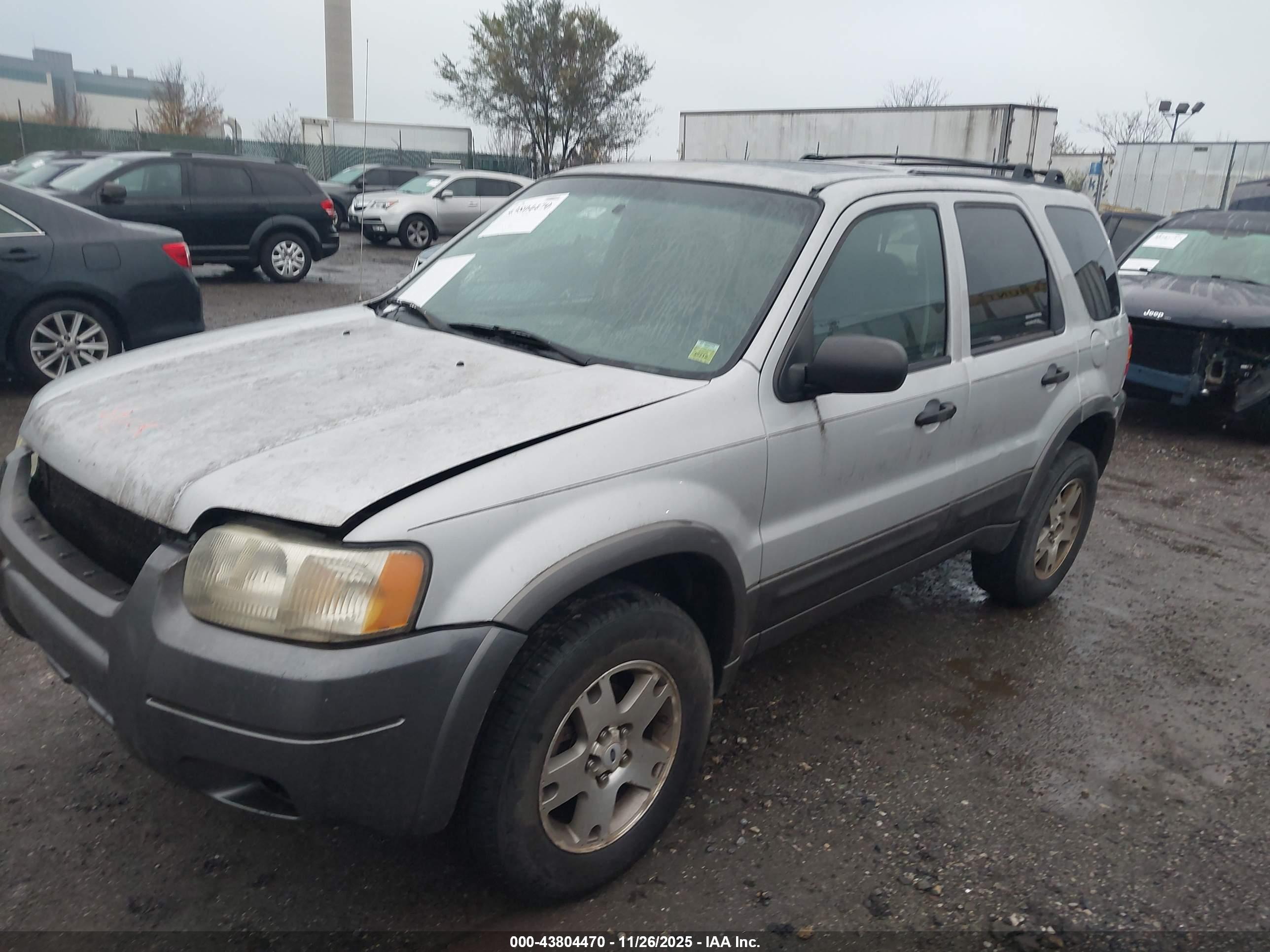 FORD ESCAPE image 2