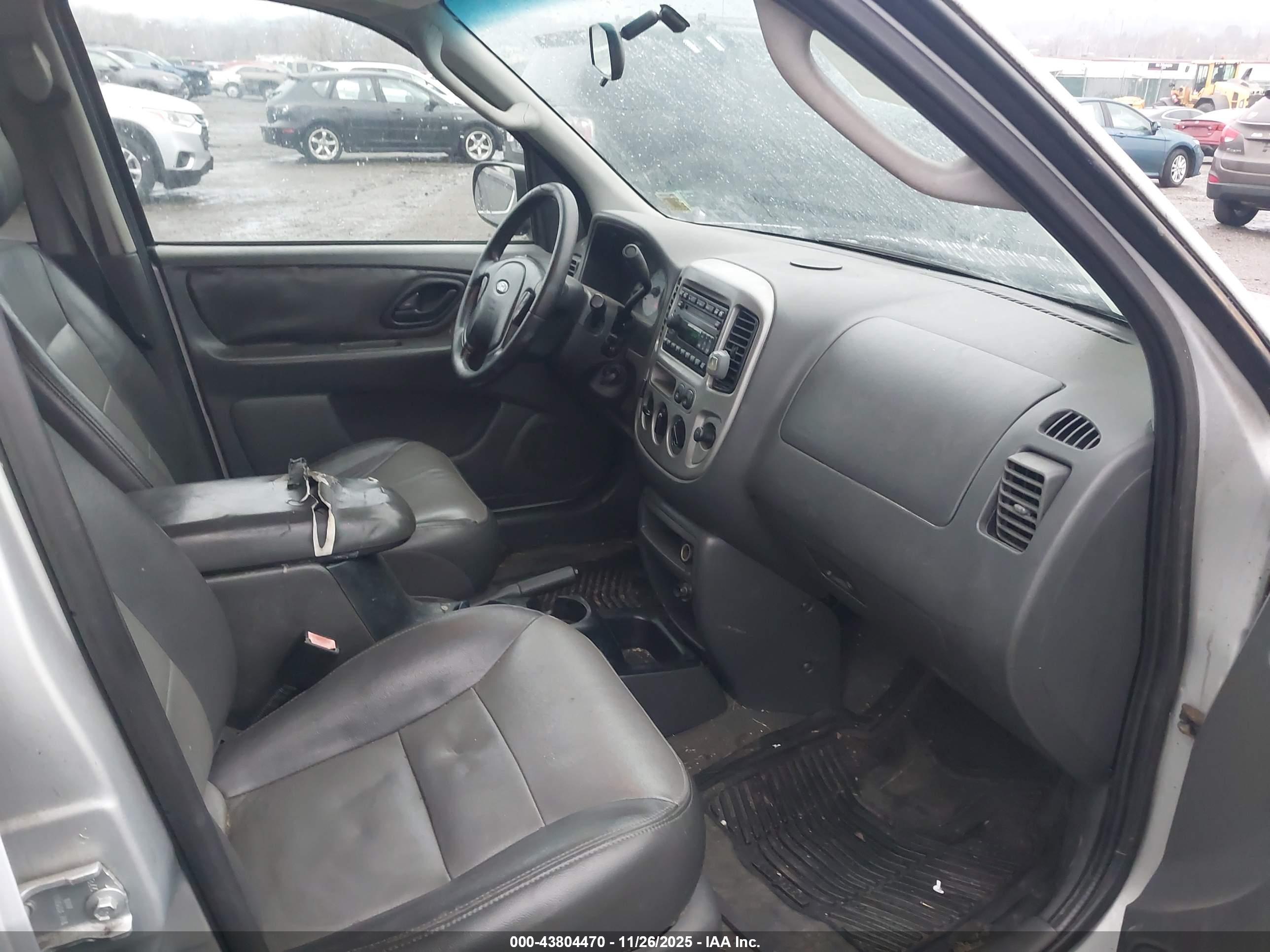 FORD ESCAPE image 5
