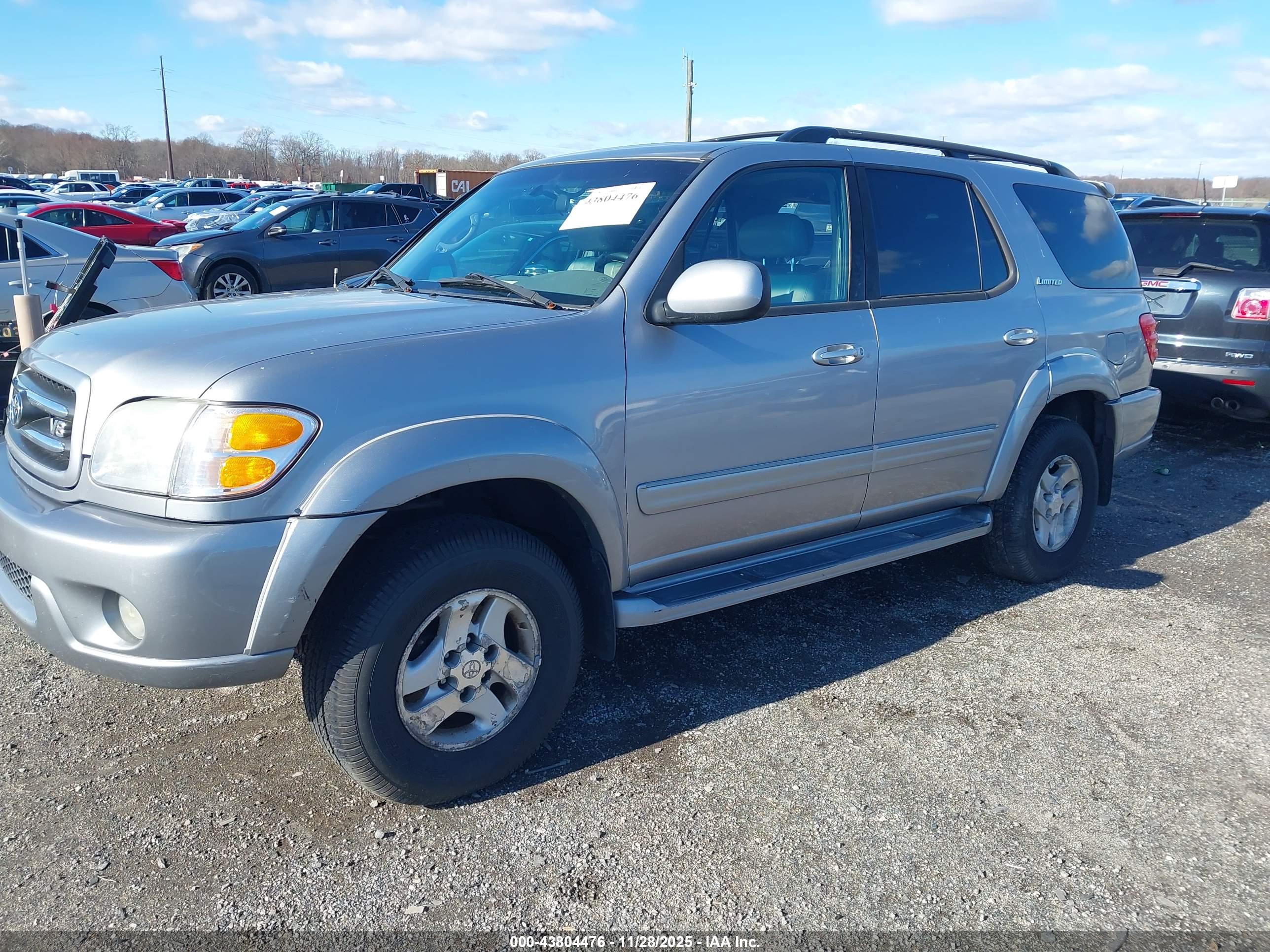 TOYOTA SEQUOIA image 2