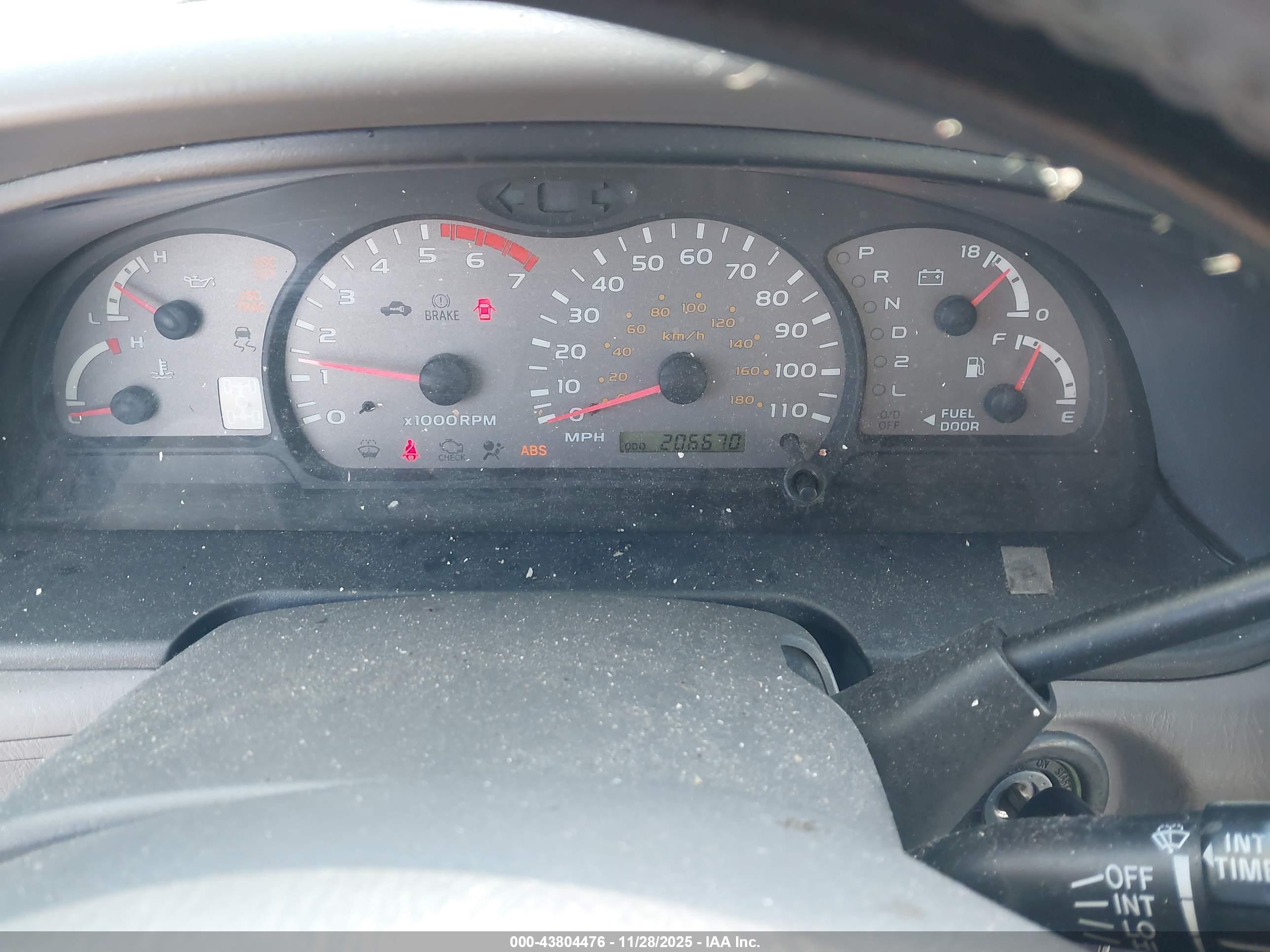 TOYOTA SEQUOIA image 7