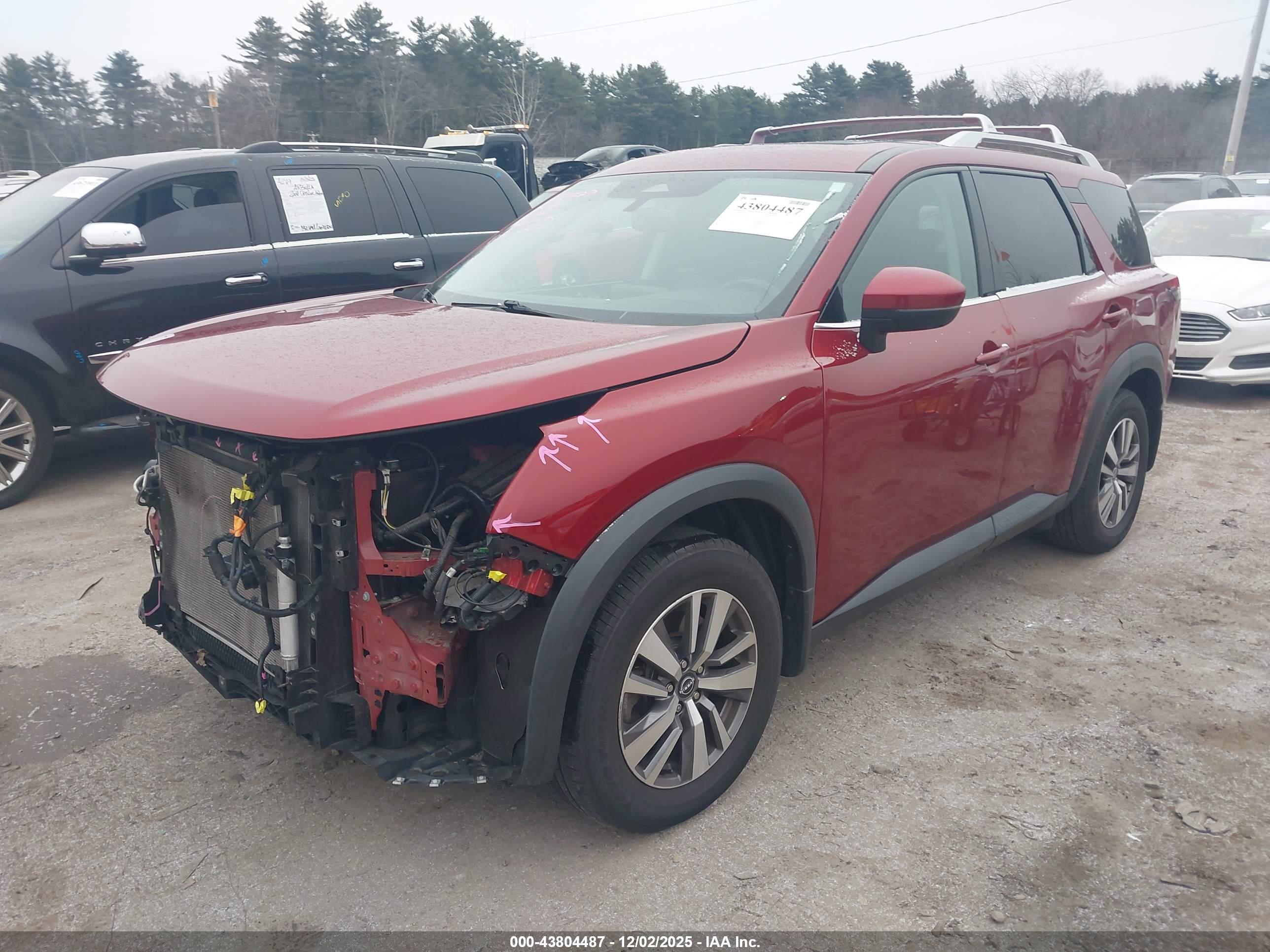 NISSAN PATHFINDER image 2