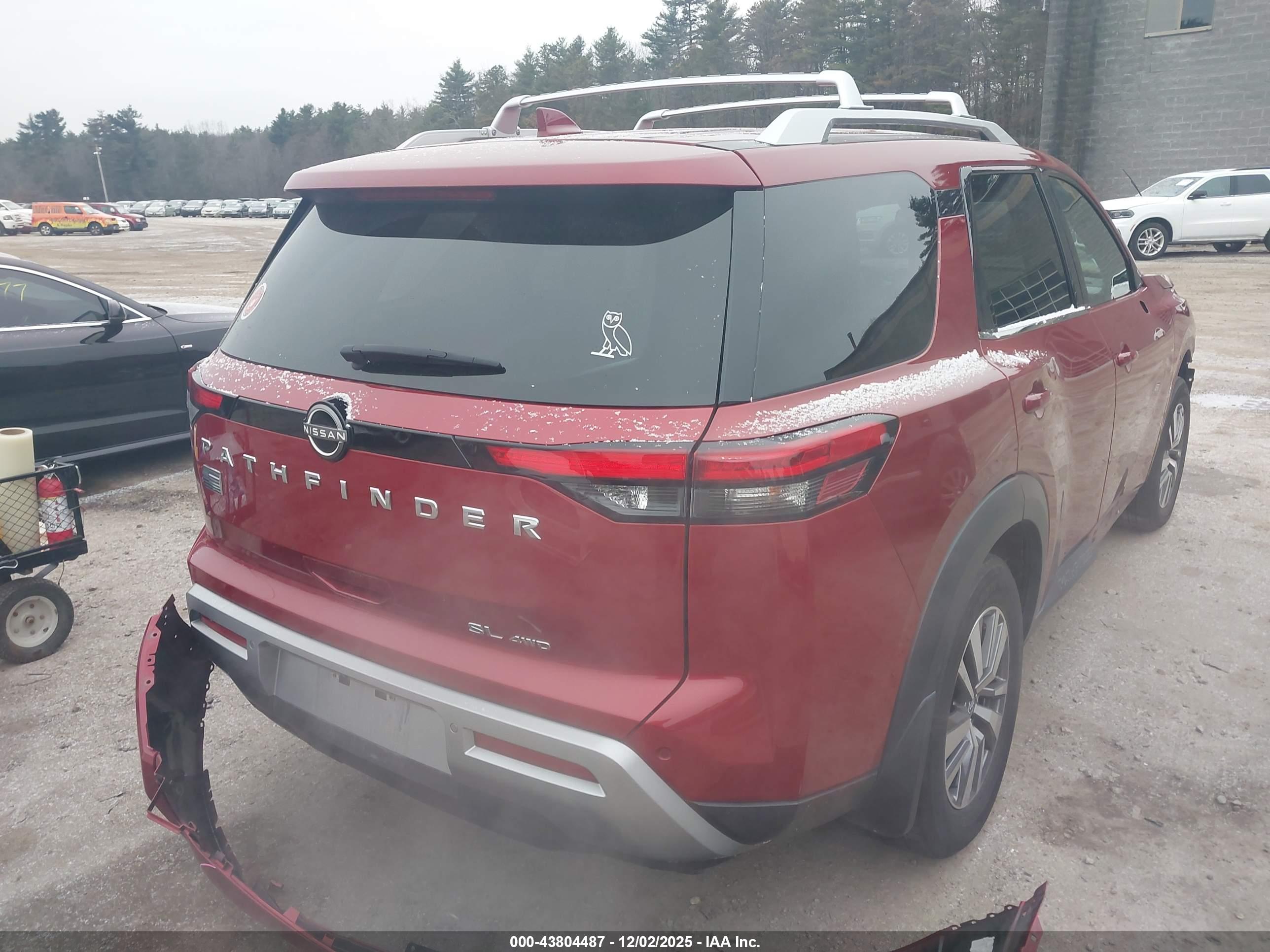 NISSAN PATHFINDER image 4