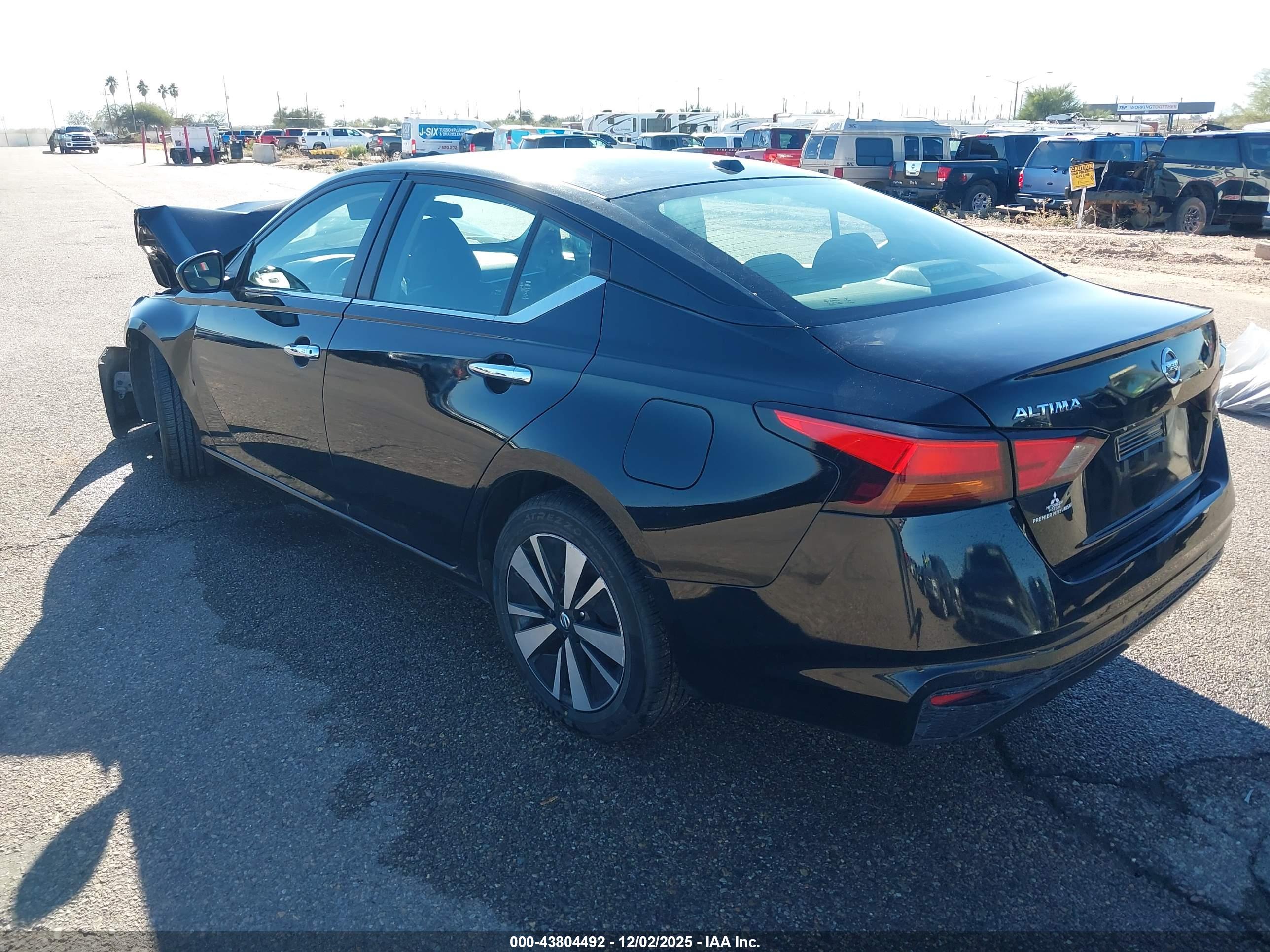 NISSAN ALTIMA image 3