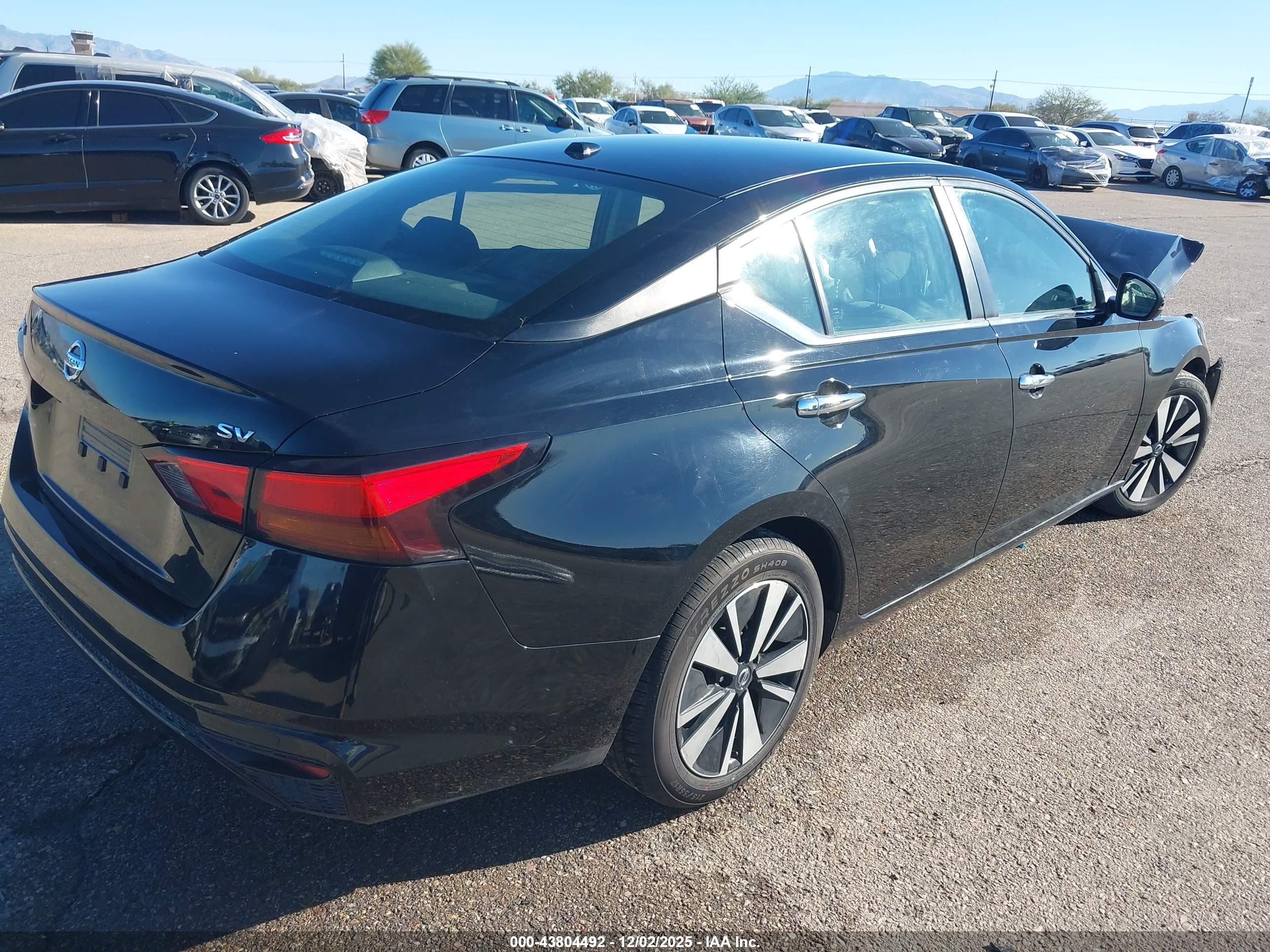 NISSAN ALTIMA image 4