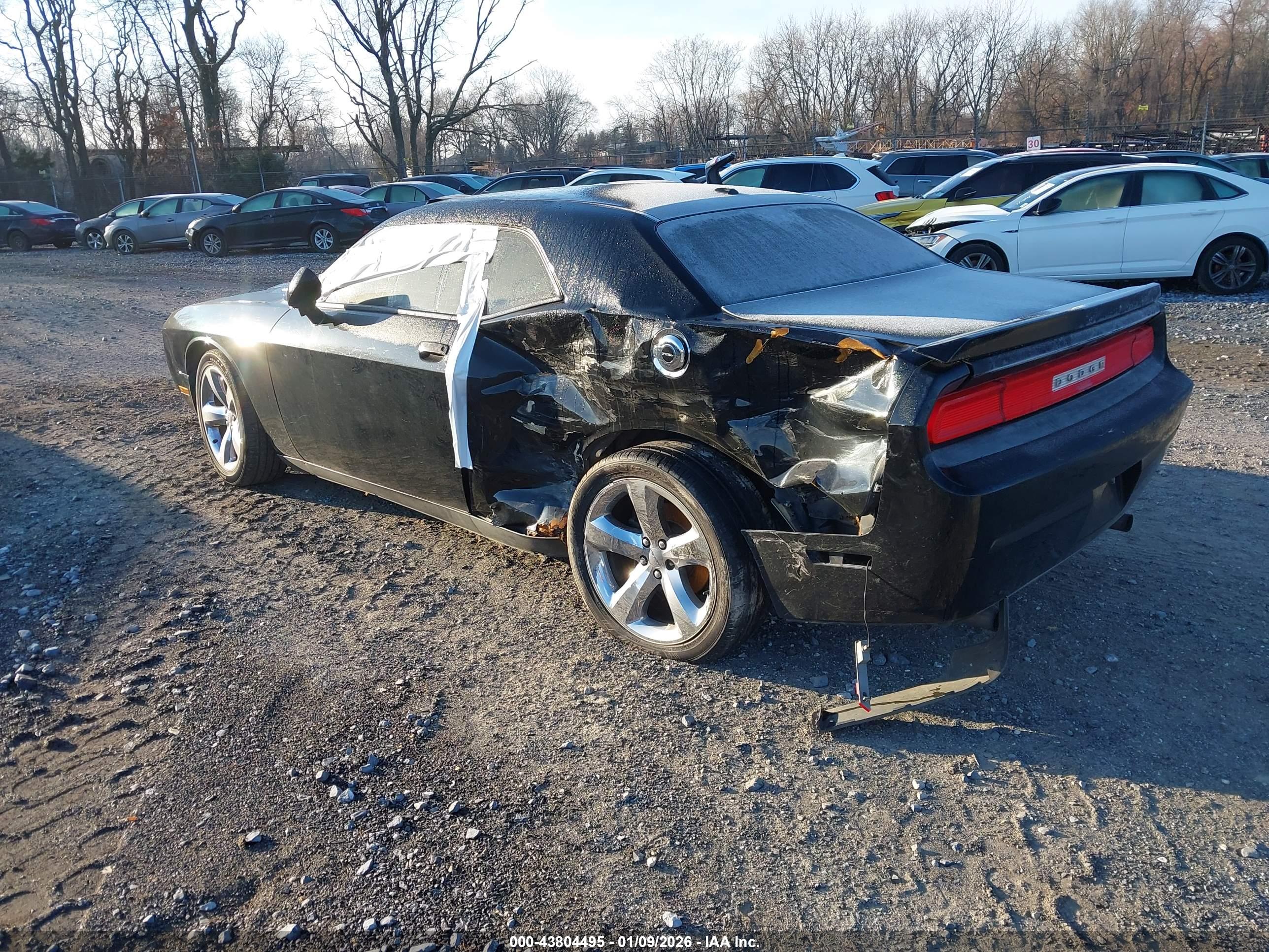 DODGE CHALLENGER image 3