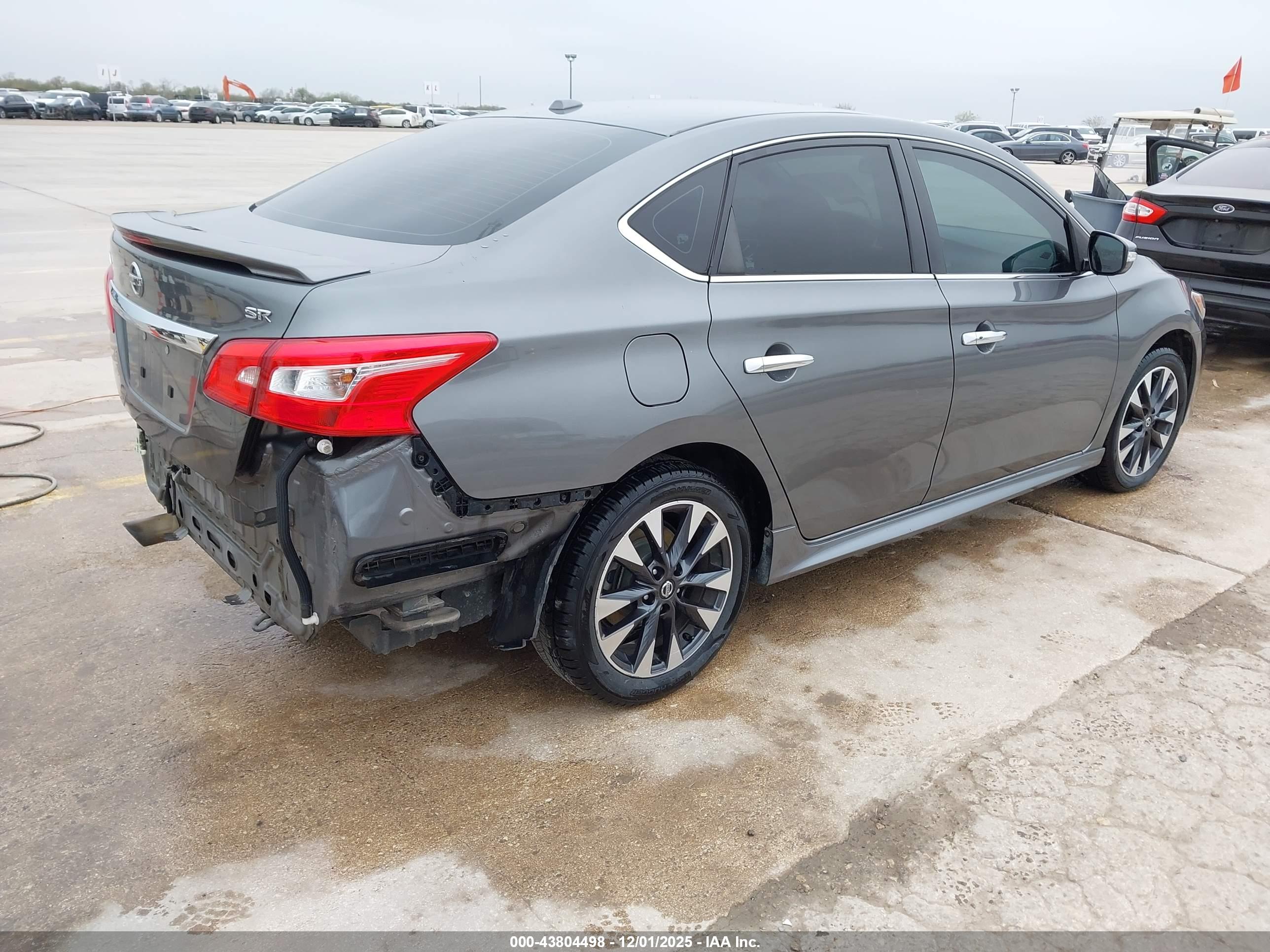 NISSAN SENTRA image 4