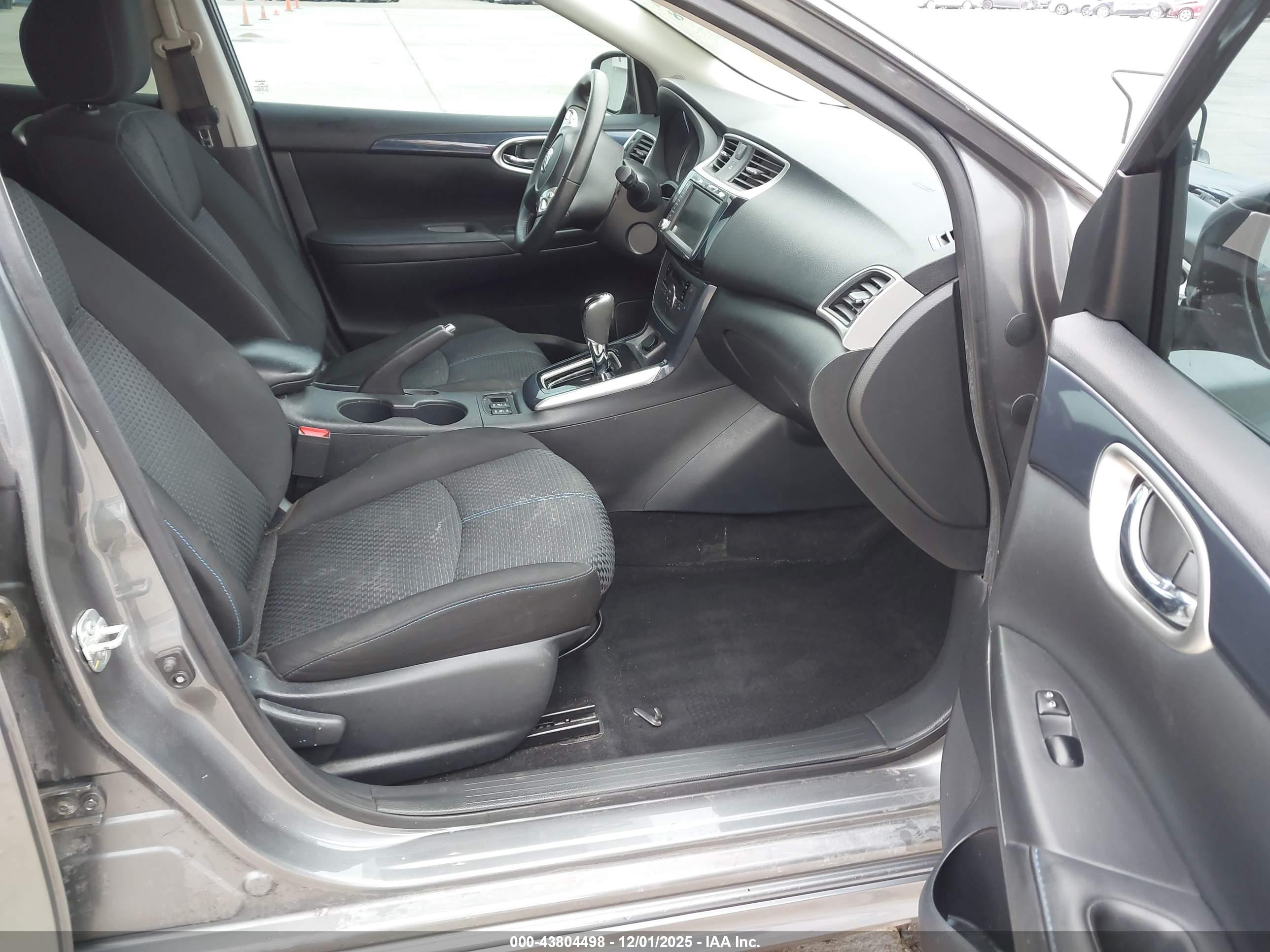 NISSAN SENTRA image 5