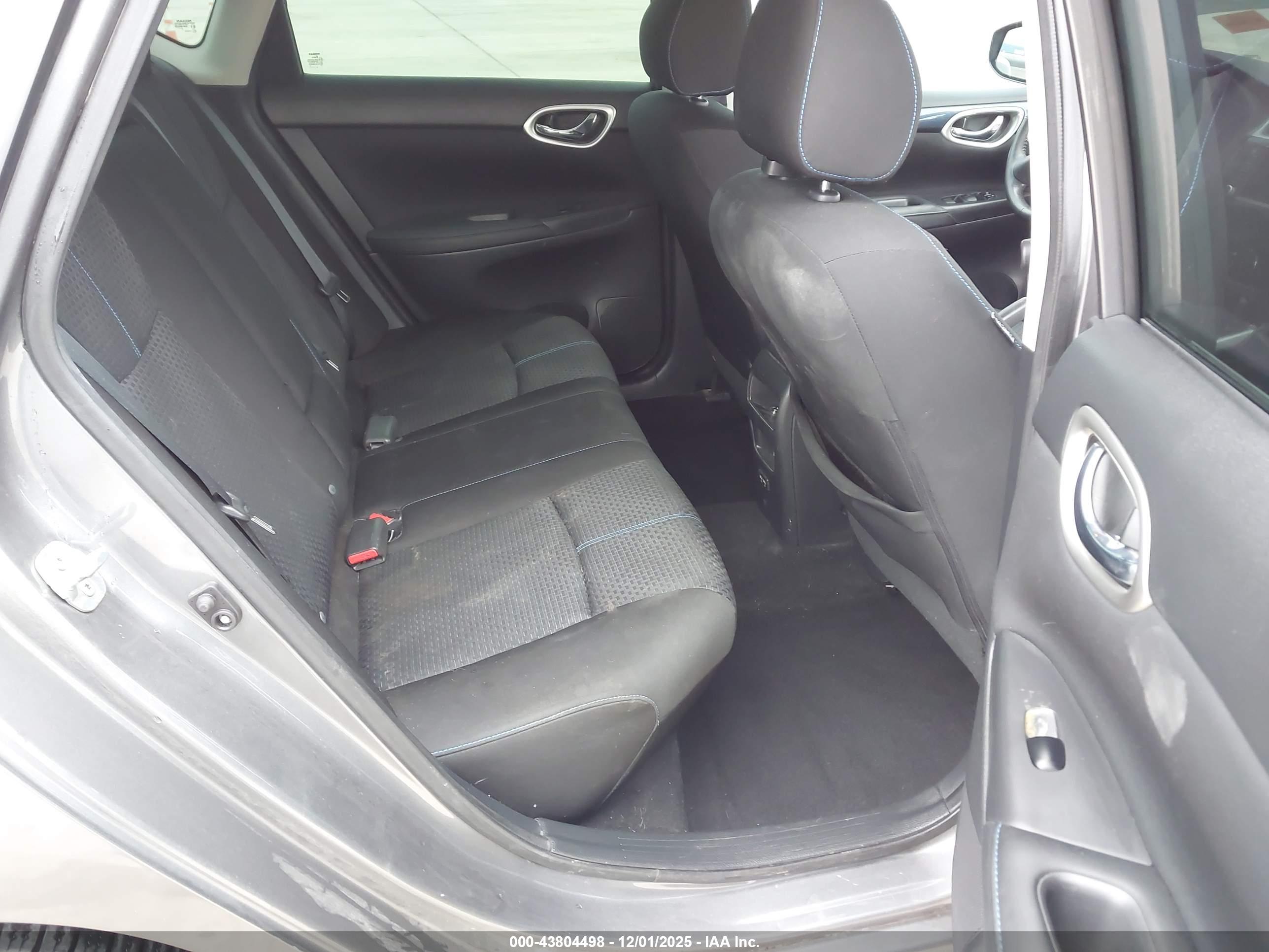 NISSAN SENTRA image 8