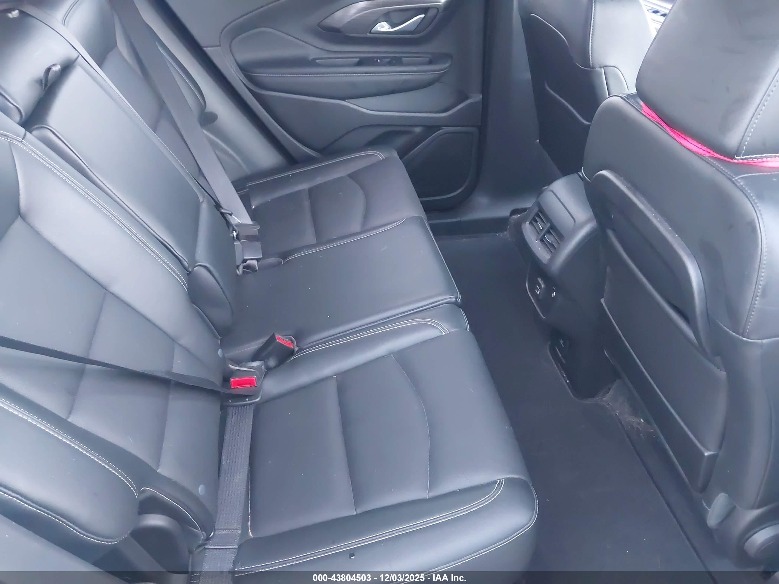 GMC TERRAIN image 8