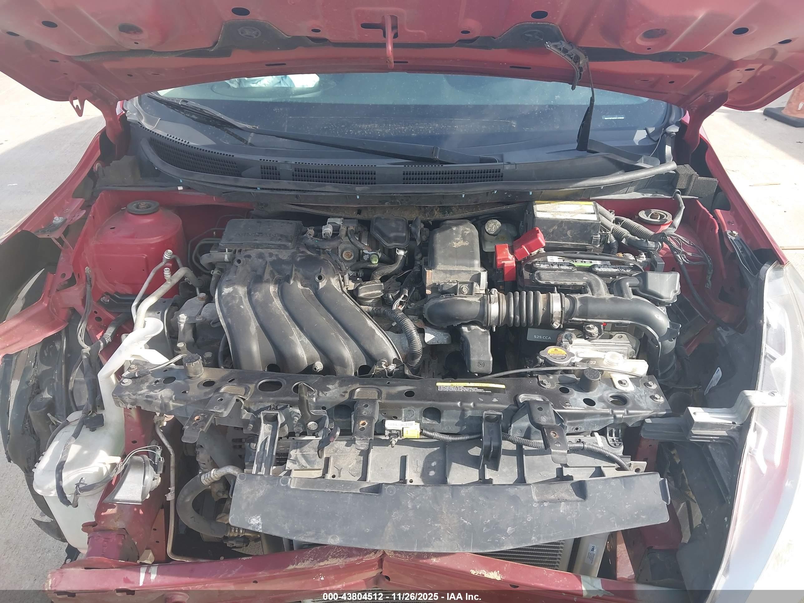 NISSAN VERSA image 10