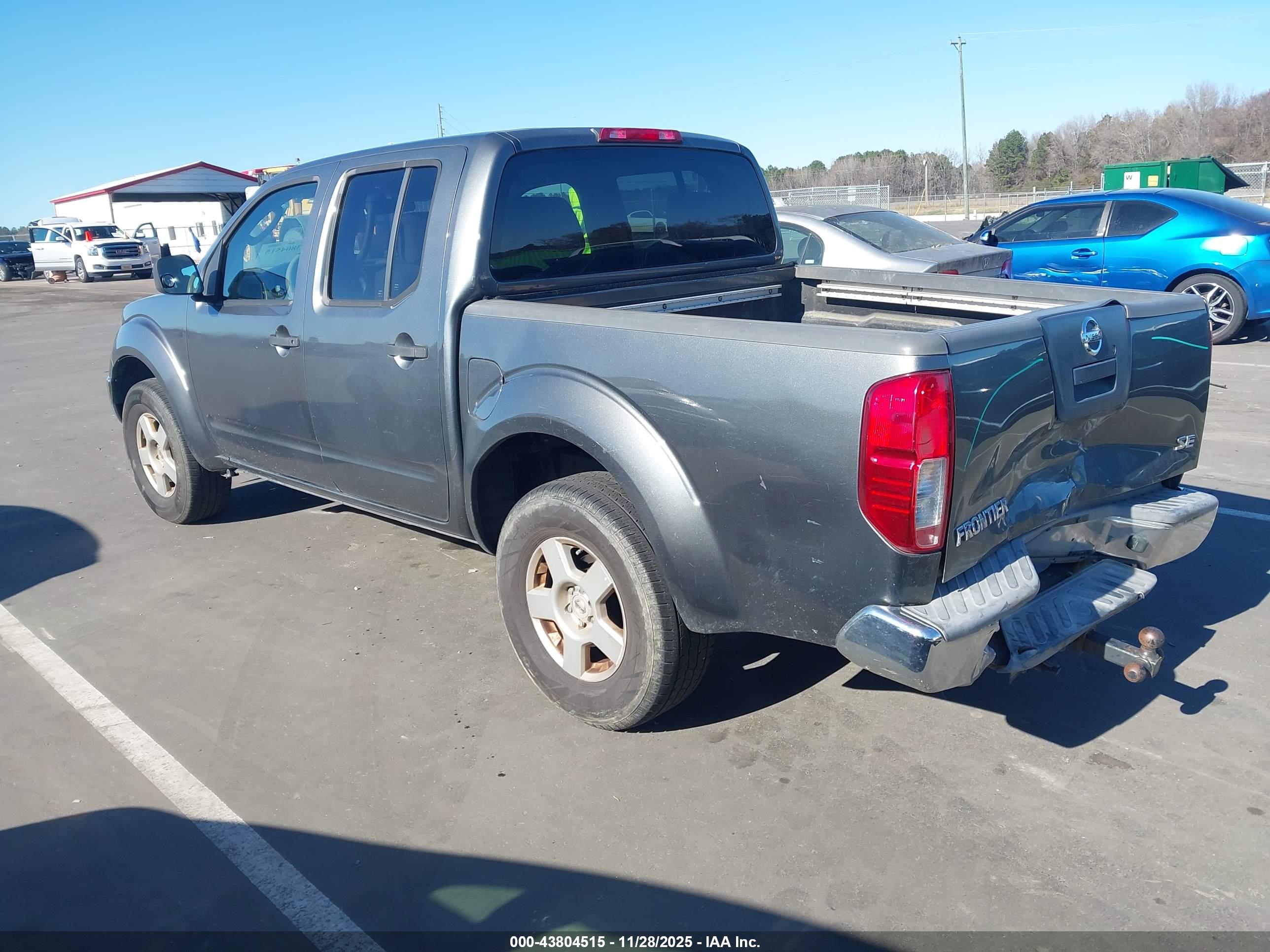 NISSAN FRONTIER image 3