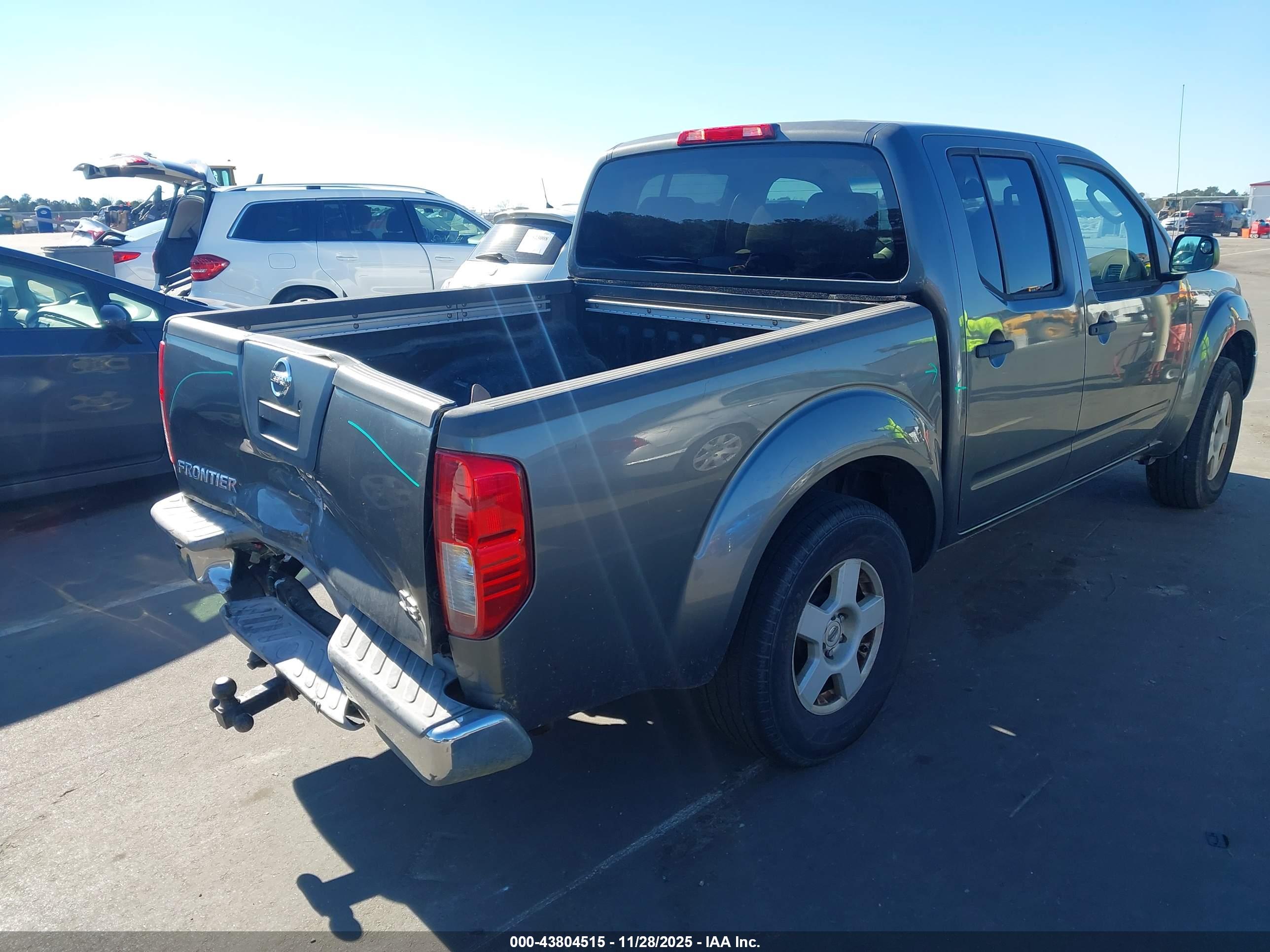 NISSAN FRONTIER image 4