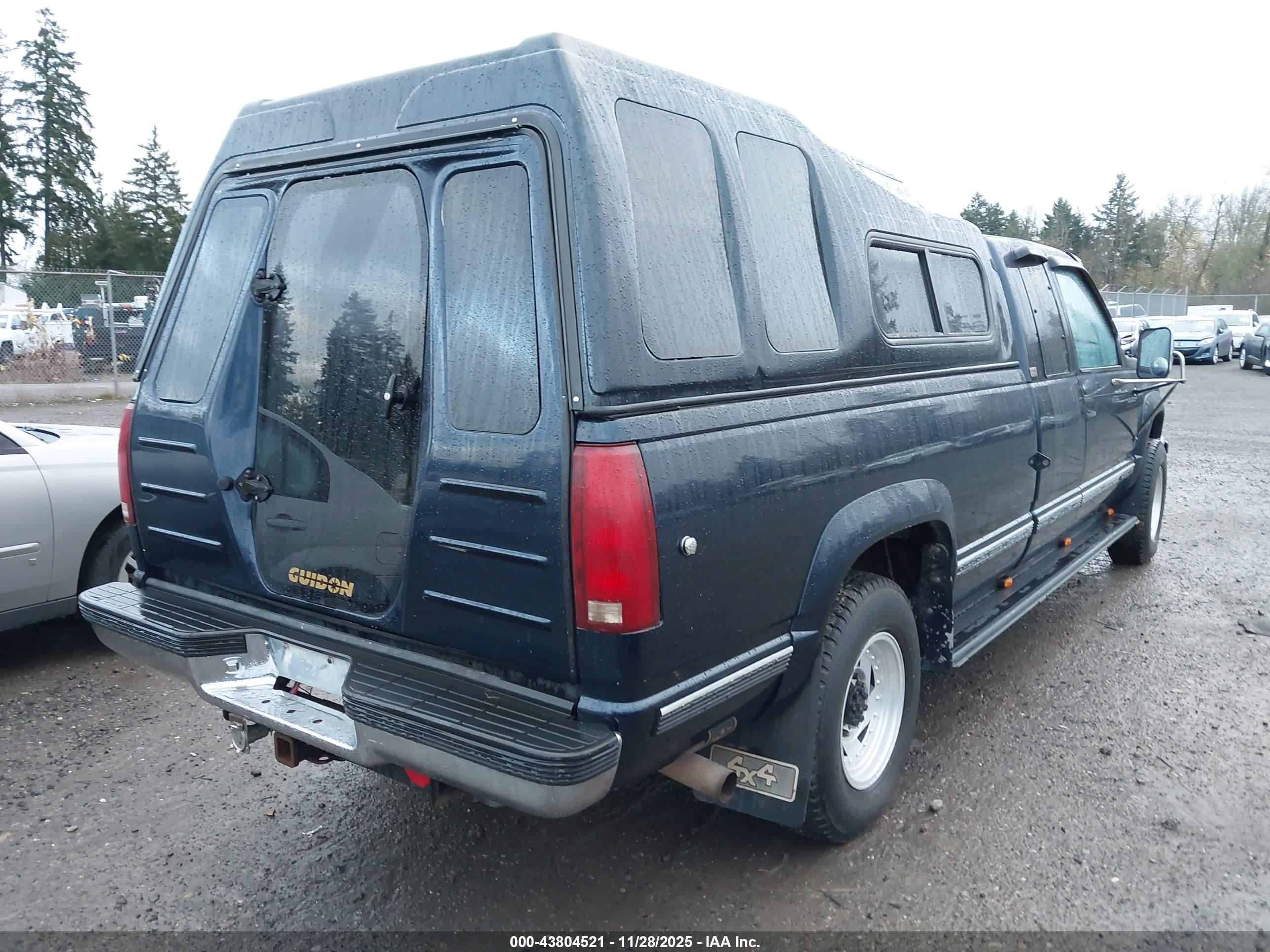 CHEVROLET GMT-400 image 4