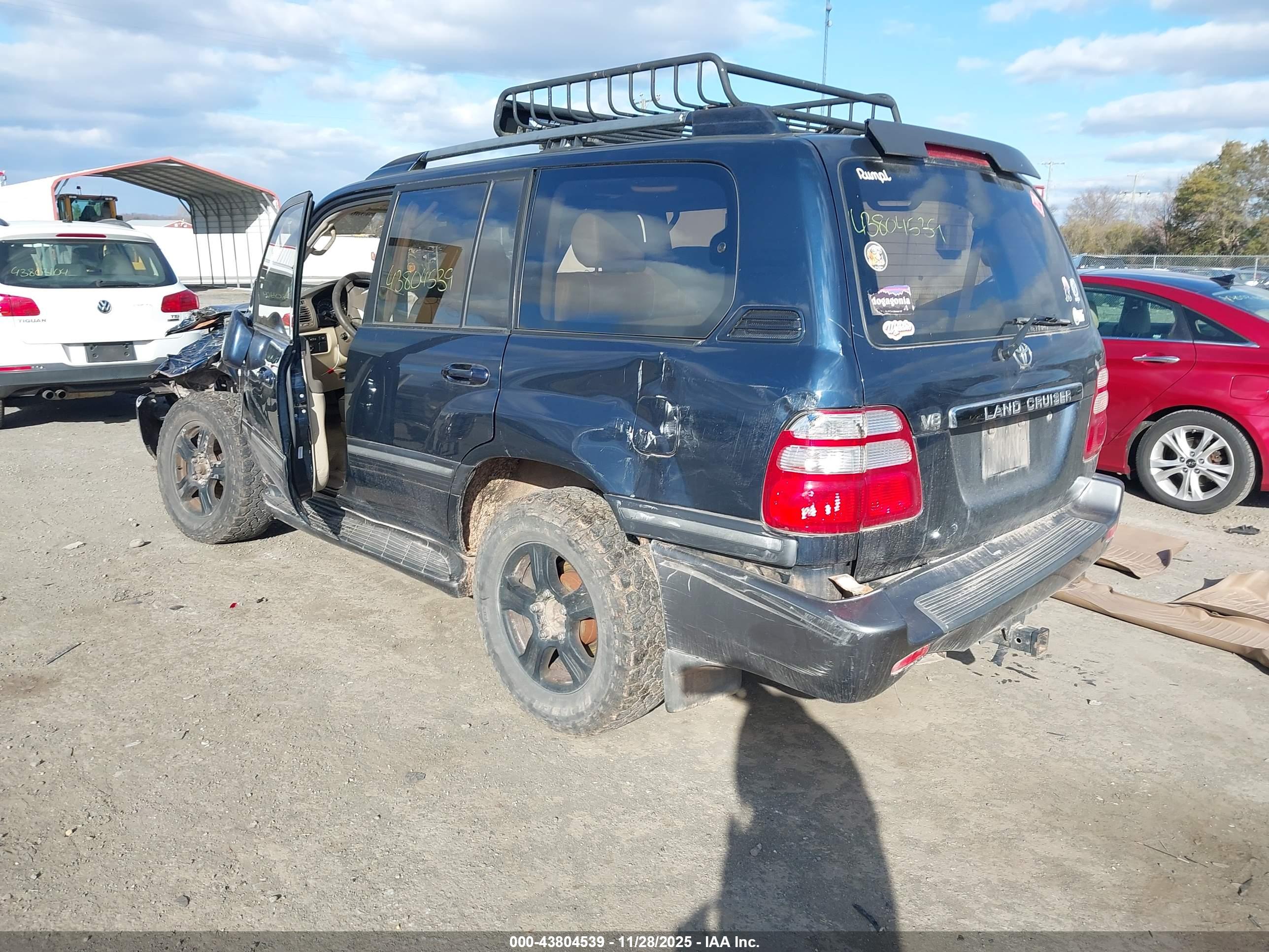 TOYOTA LAND image 3