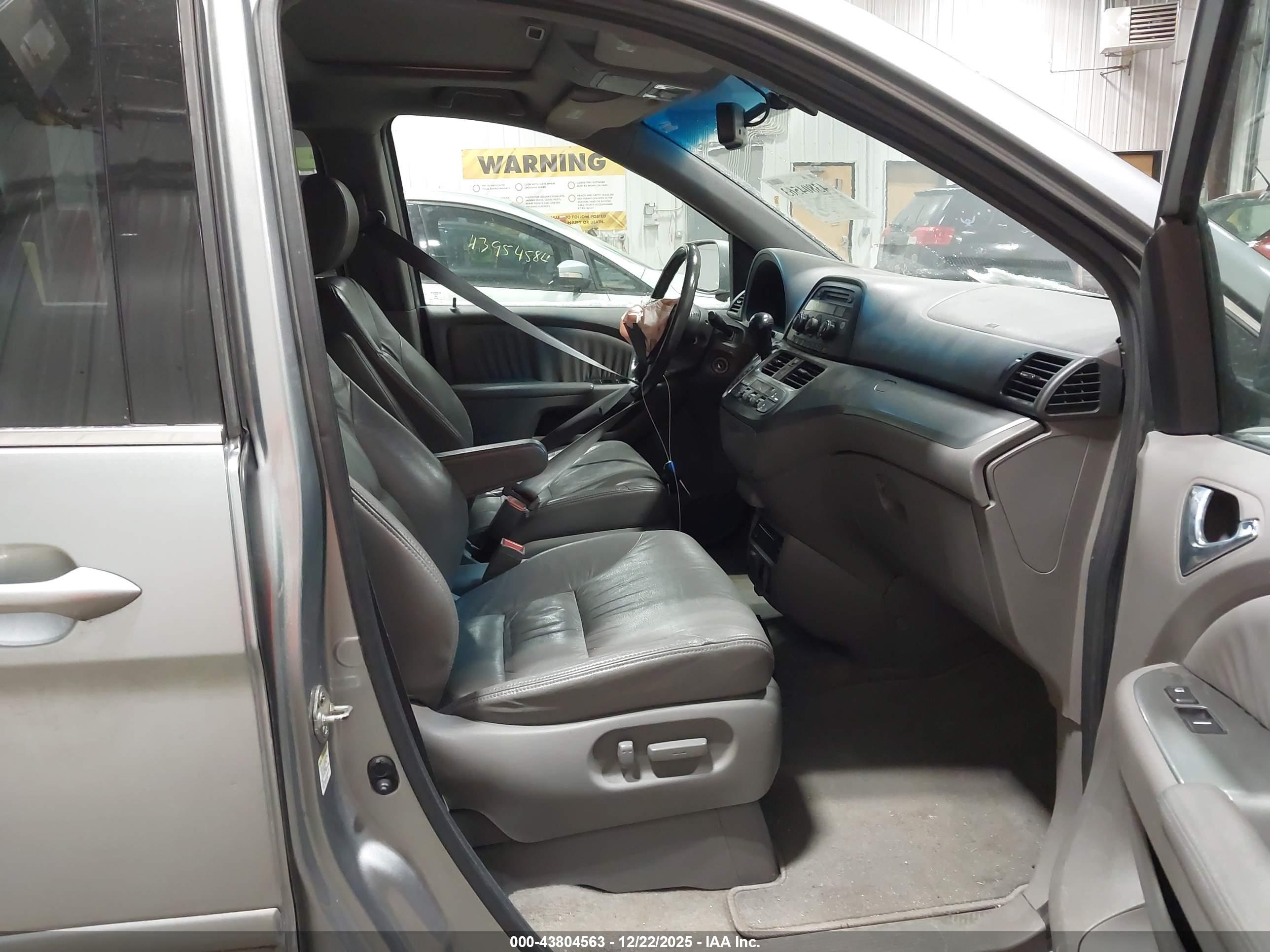 HONDA ODYSSEY image 5