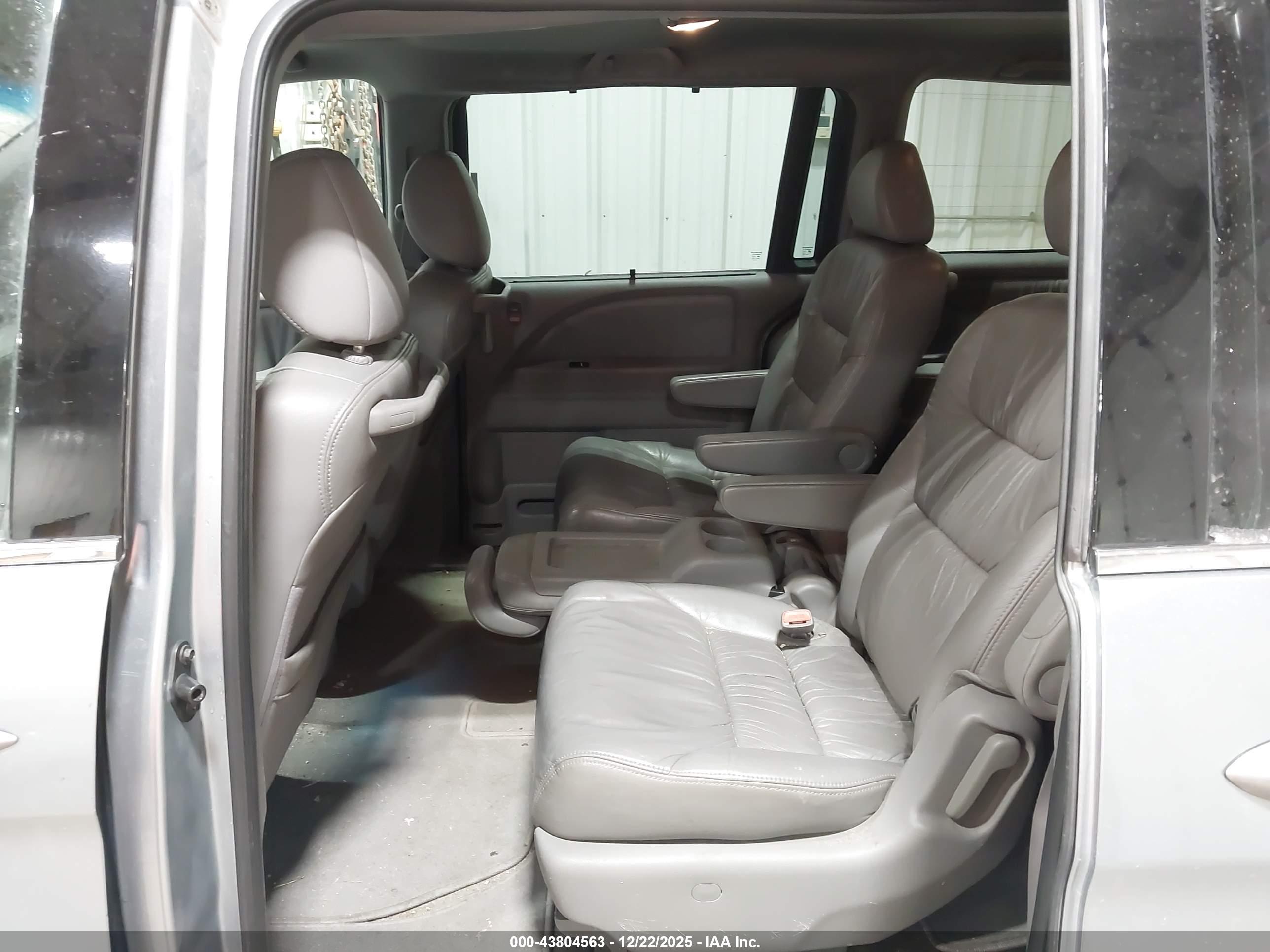 HONDA ODYSSEY image 8