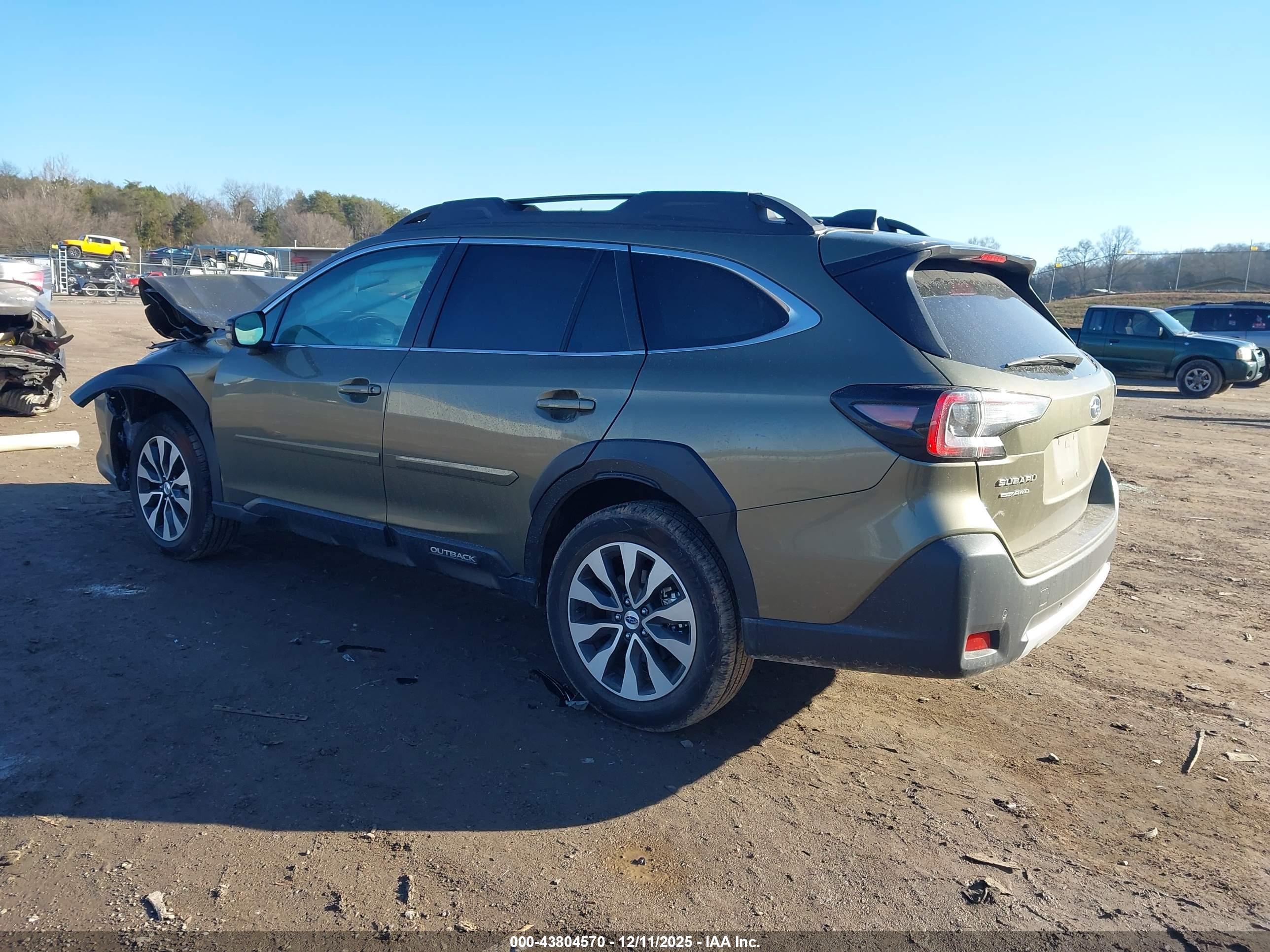 SUBARU OUTBACK image 3