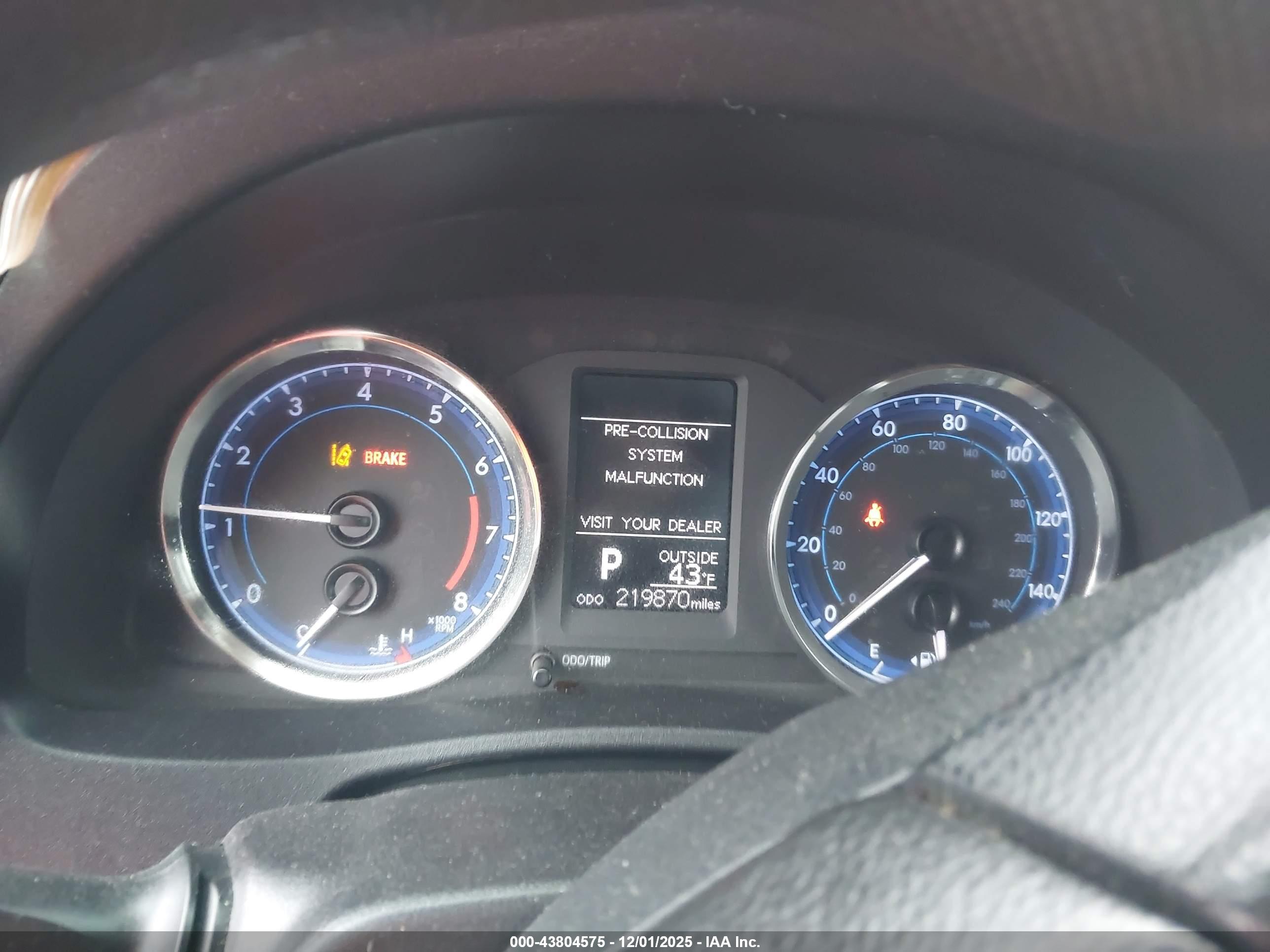 TOYOTA COROLLA image 7