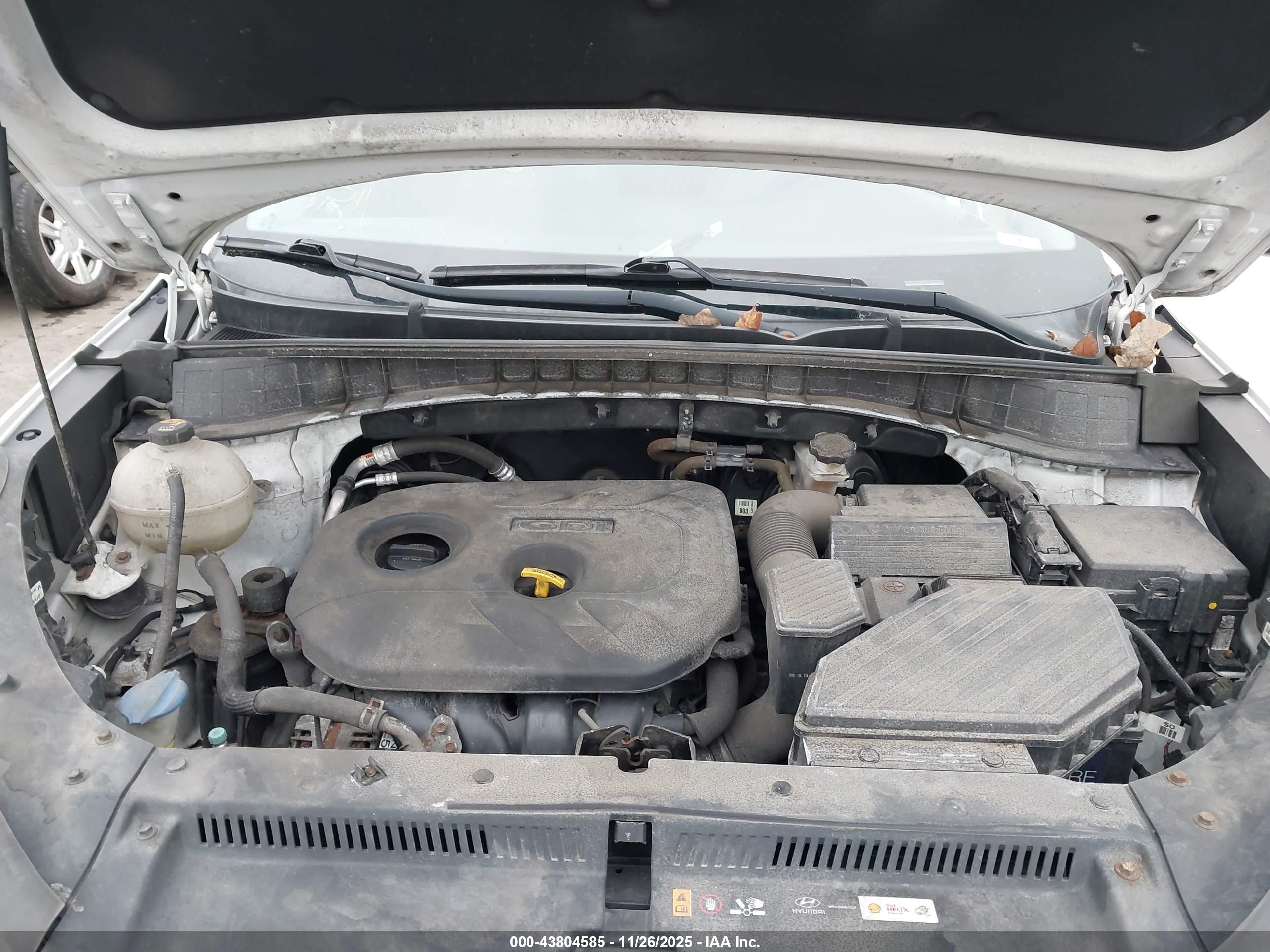 HYUNDAI TUCSON image 10