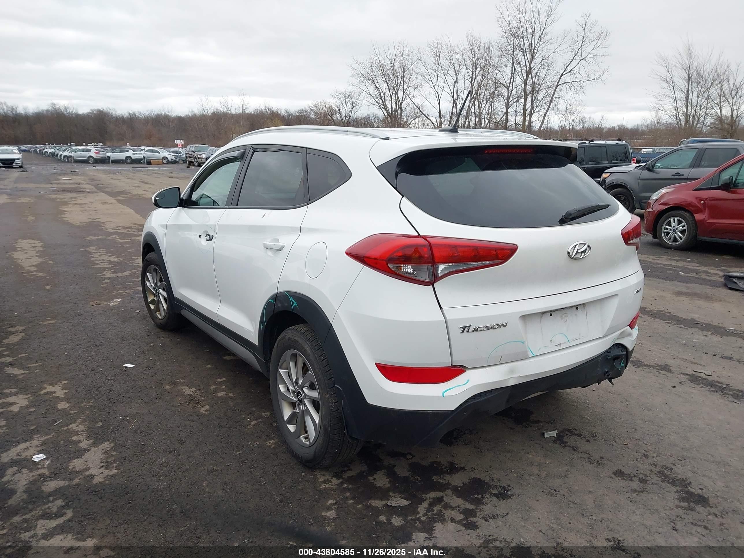 HYUNDAI TUCSON image 3