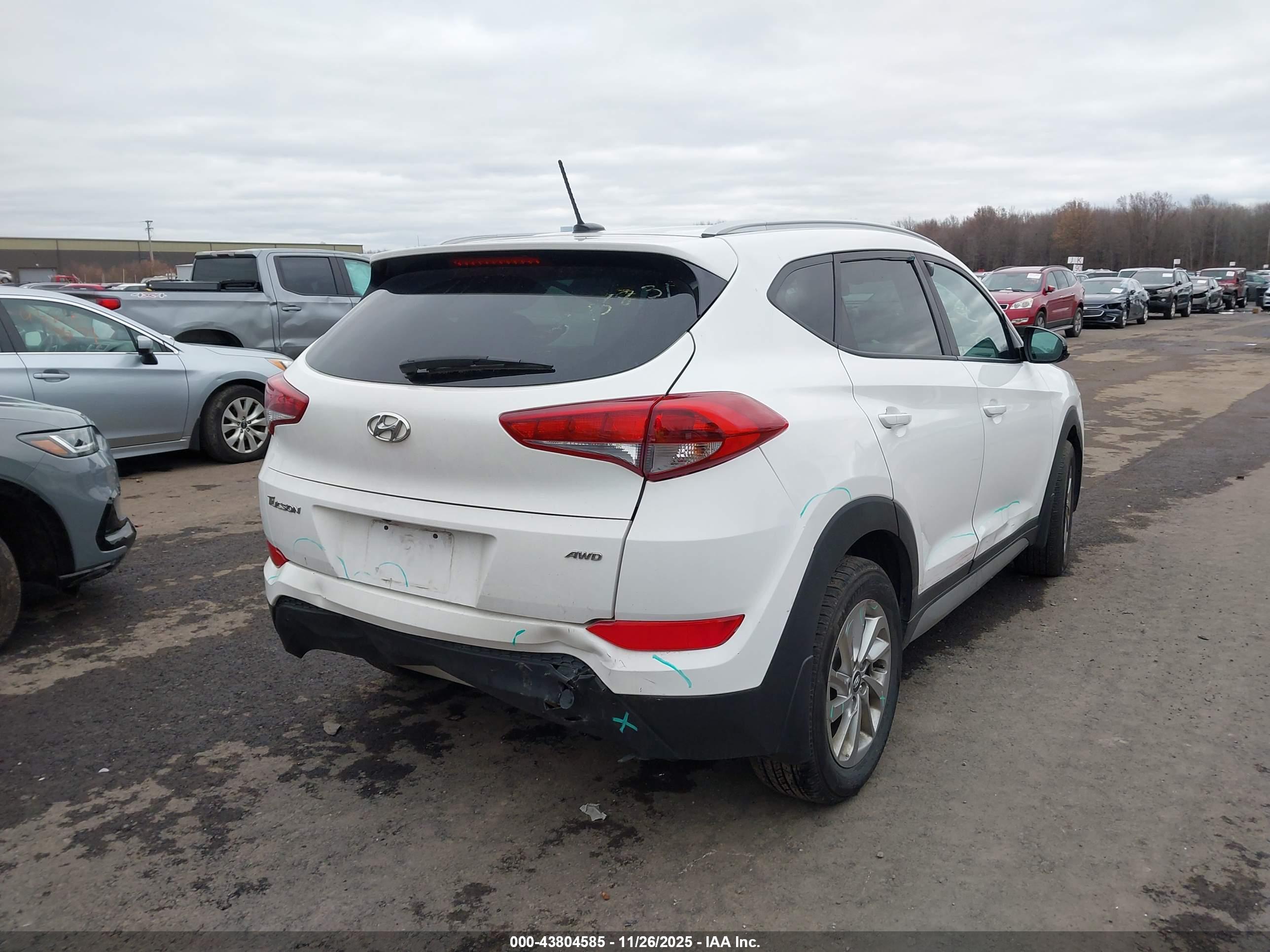 HYUNDAI TUCSON image 4