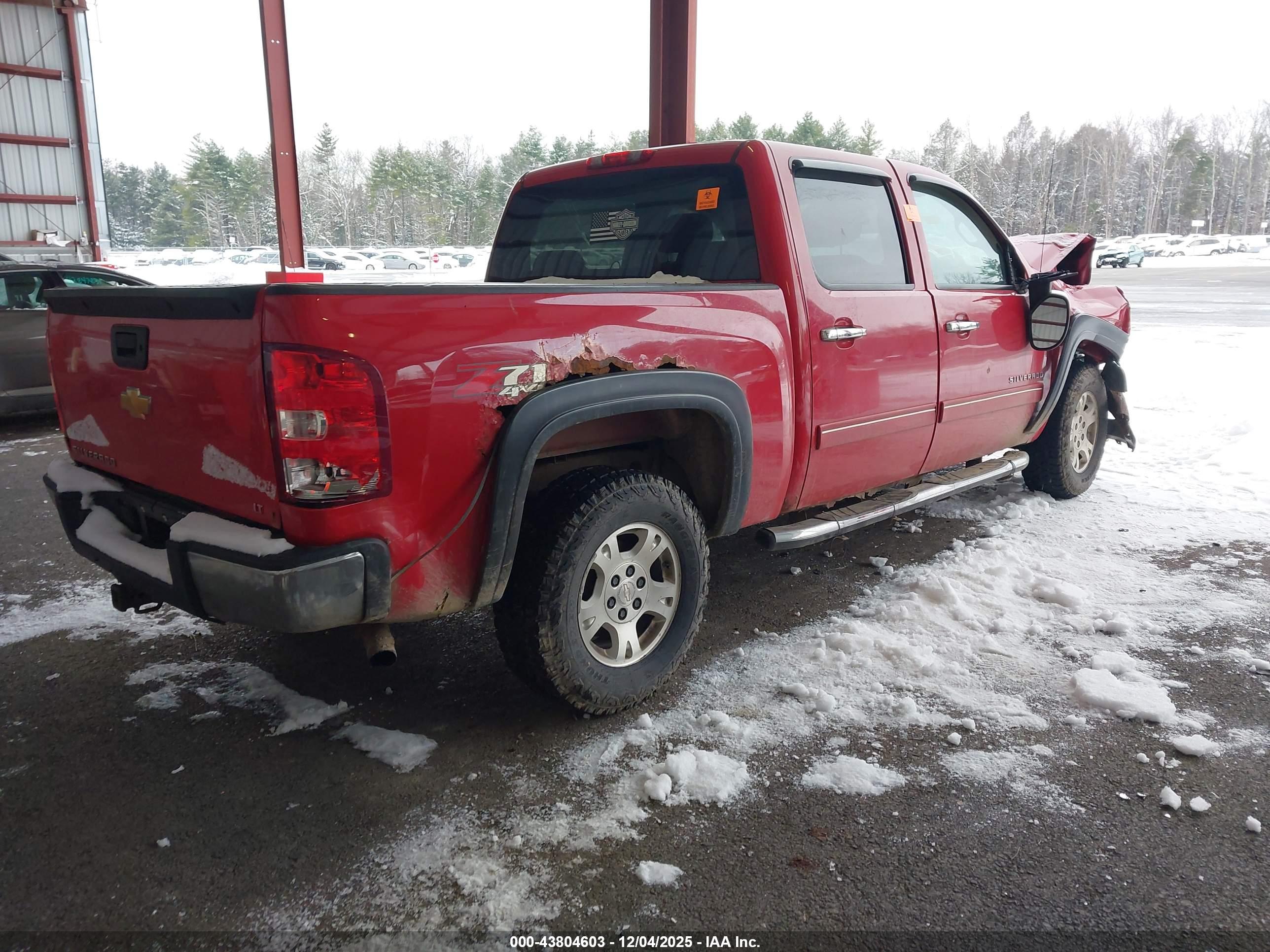 CHEVROLET SILVERADO image 4