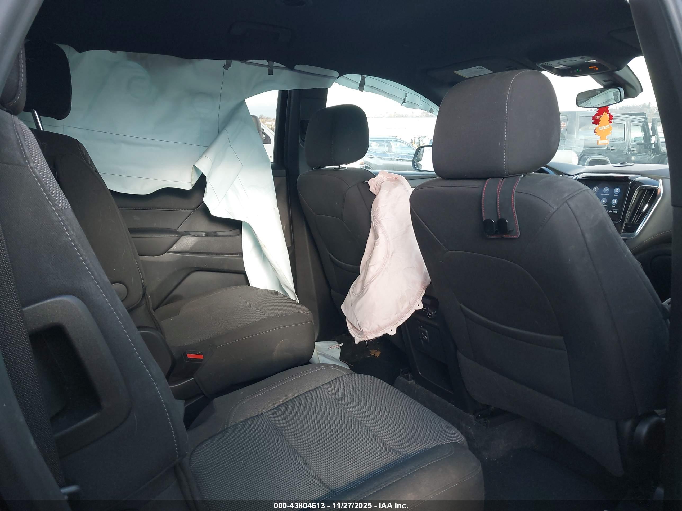 CHEVROLET TRAVERSE image 8