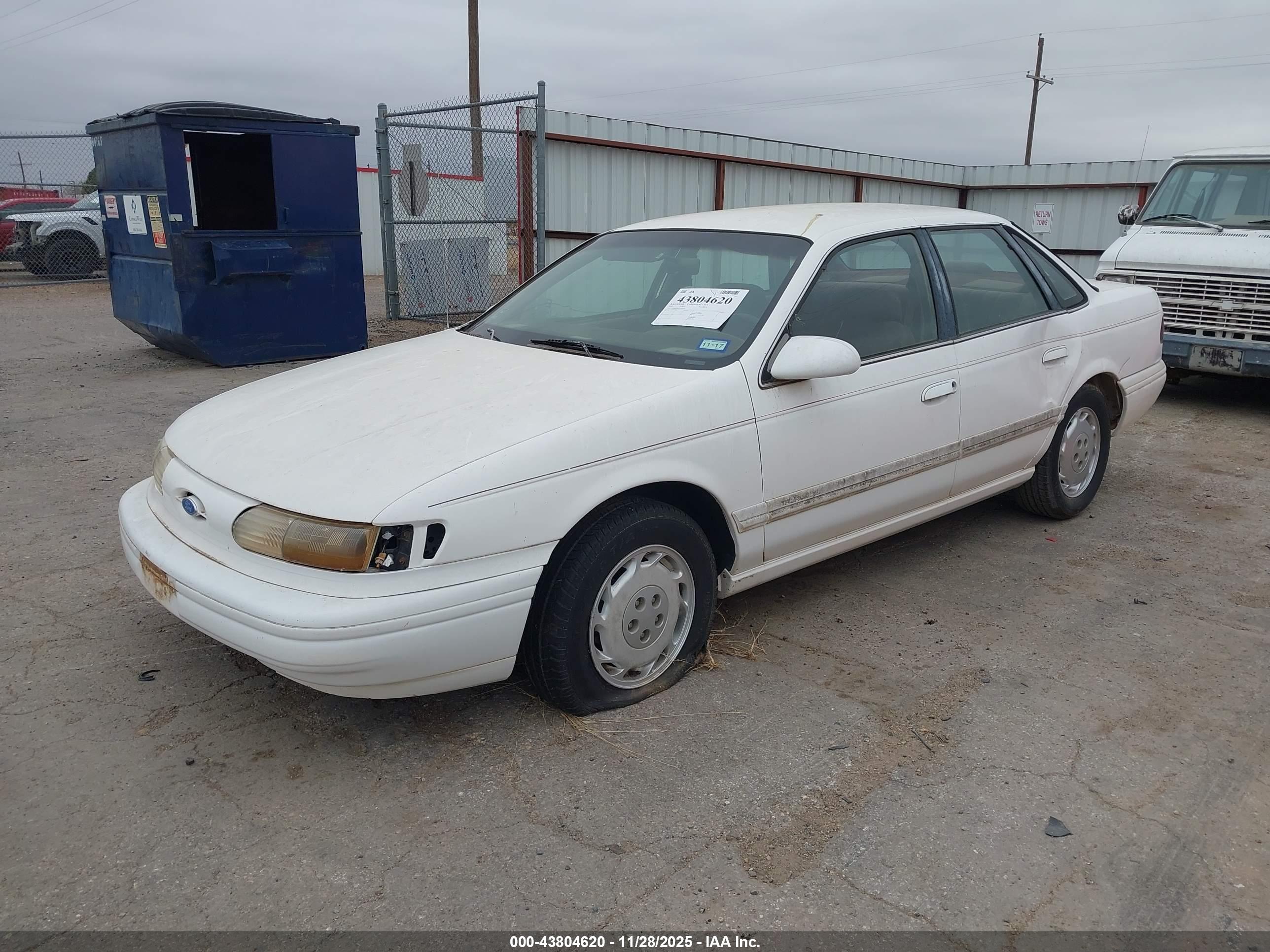 FORD TAURUS image 2