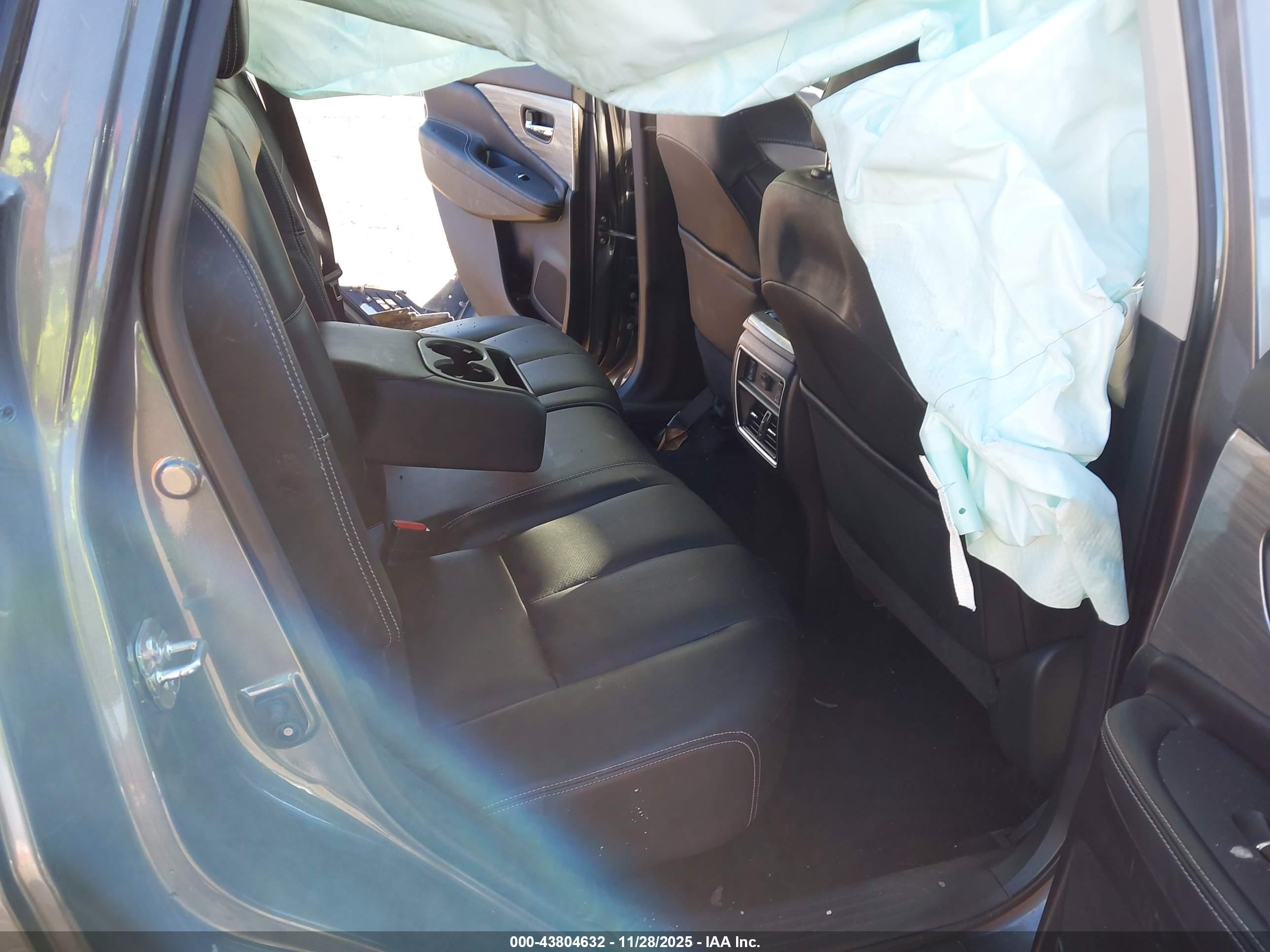 NISSAN MURANO image 8