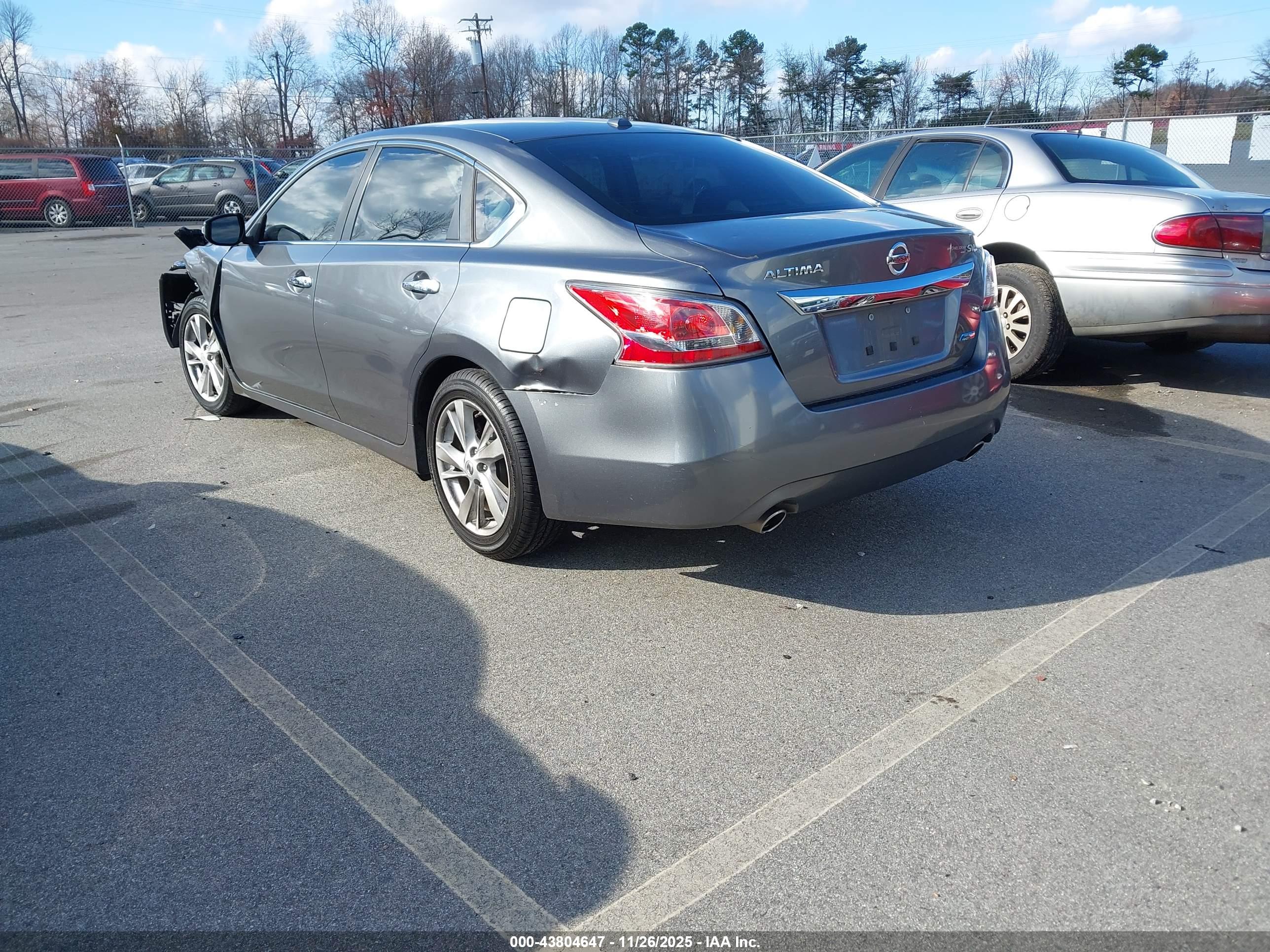 NISSAN ALTIMA image 3