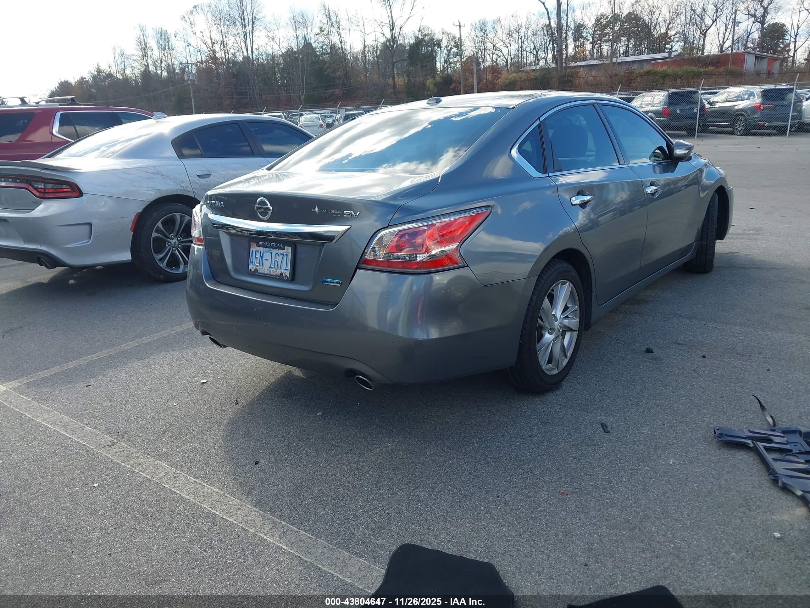 NISSAN ALTIMA image 4