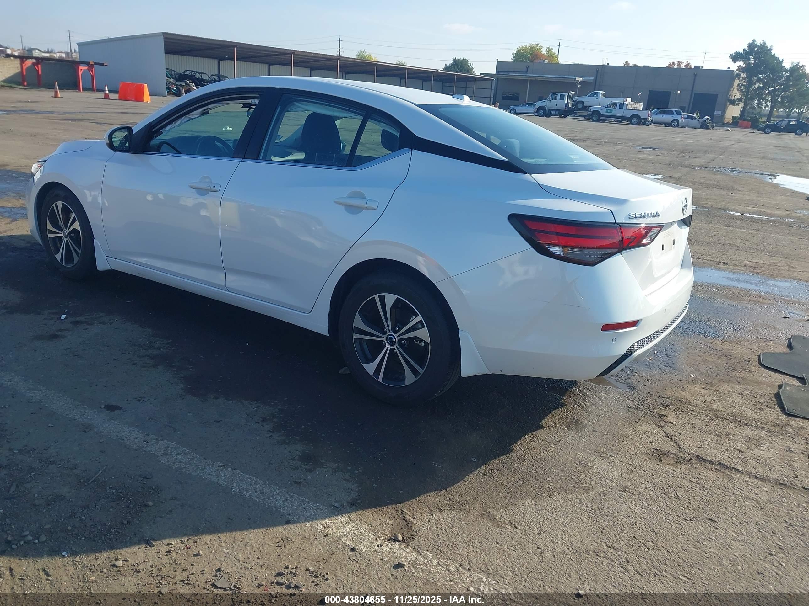 NISSAN SENTRA image 3