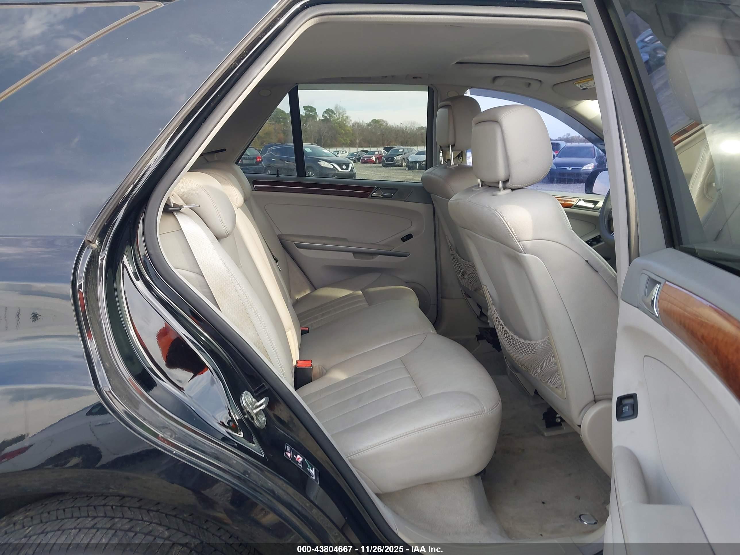 MERCEDES-BENZ ML image 8
