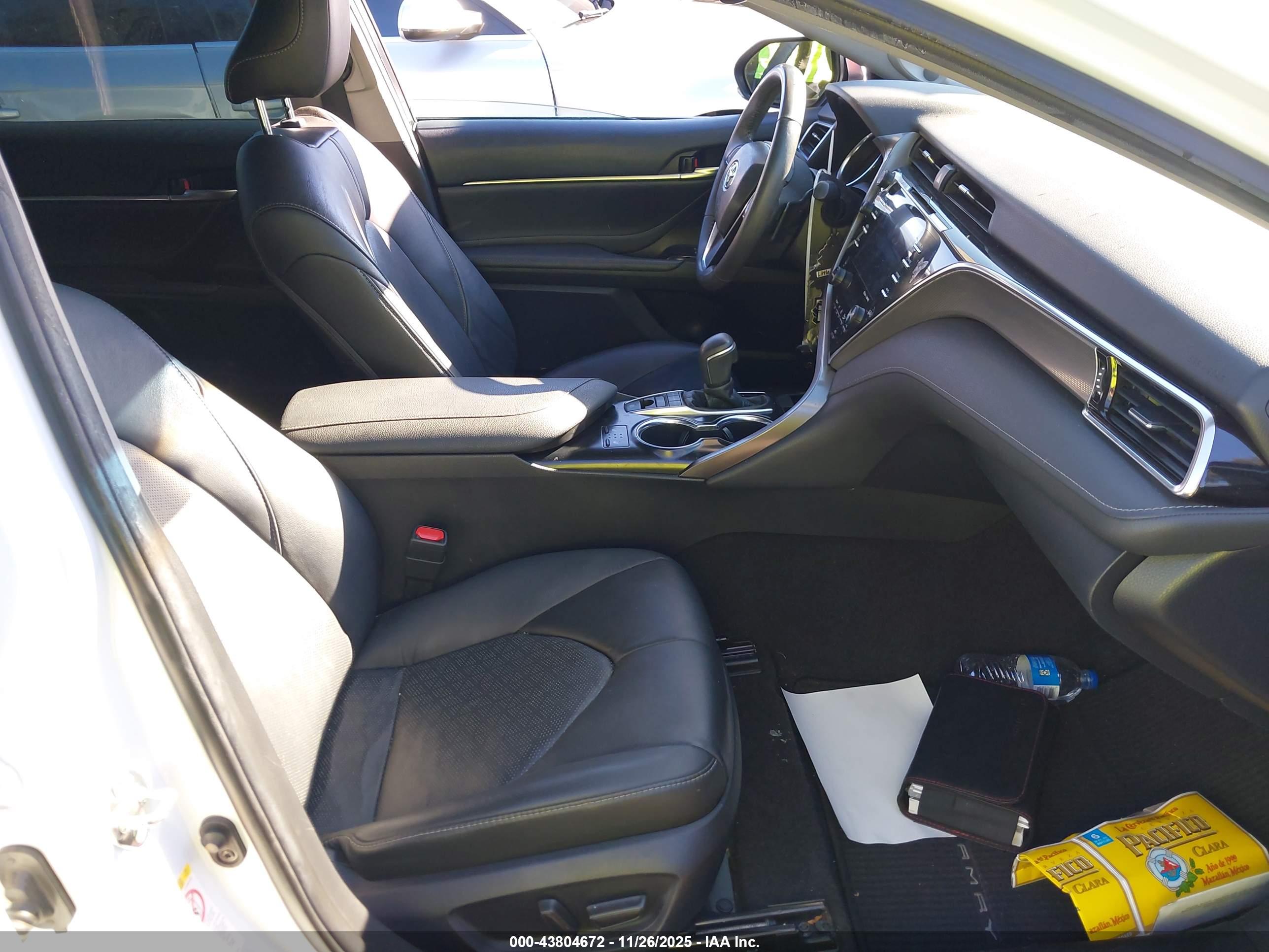 TOYOTA CAMRY image 5