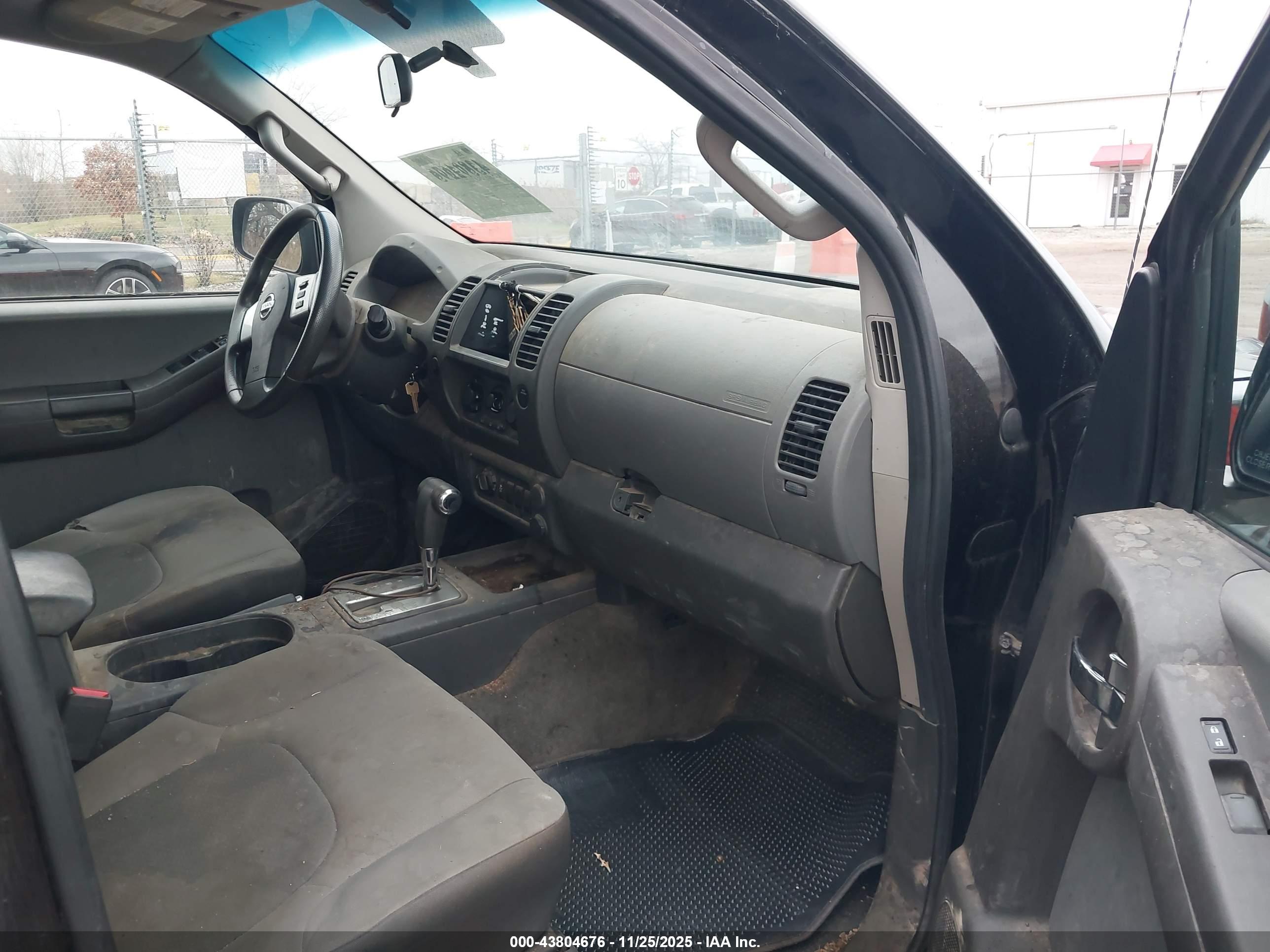 NISSAN XTERRA image 5