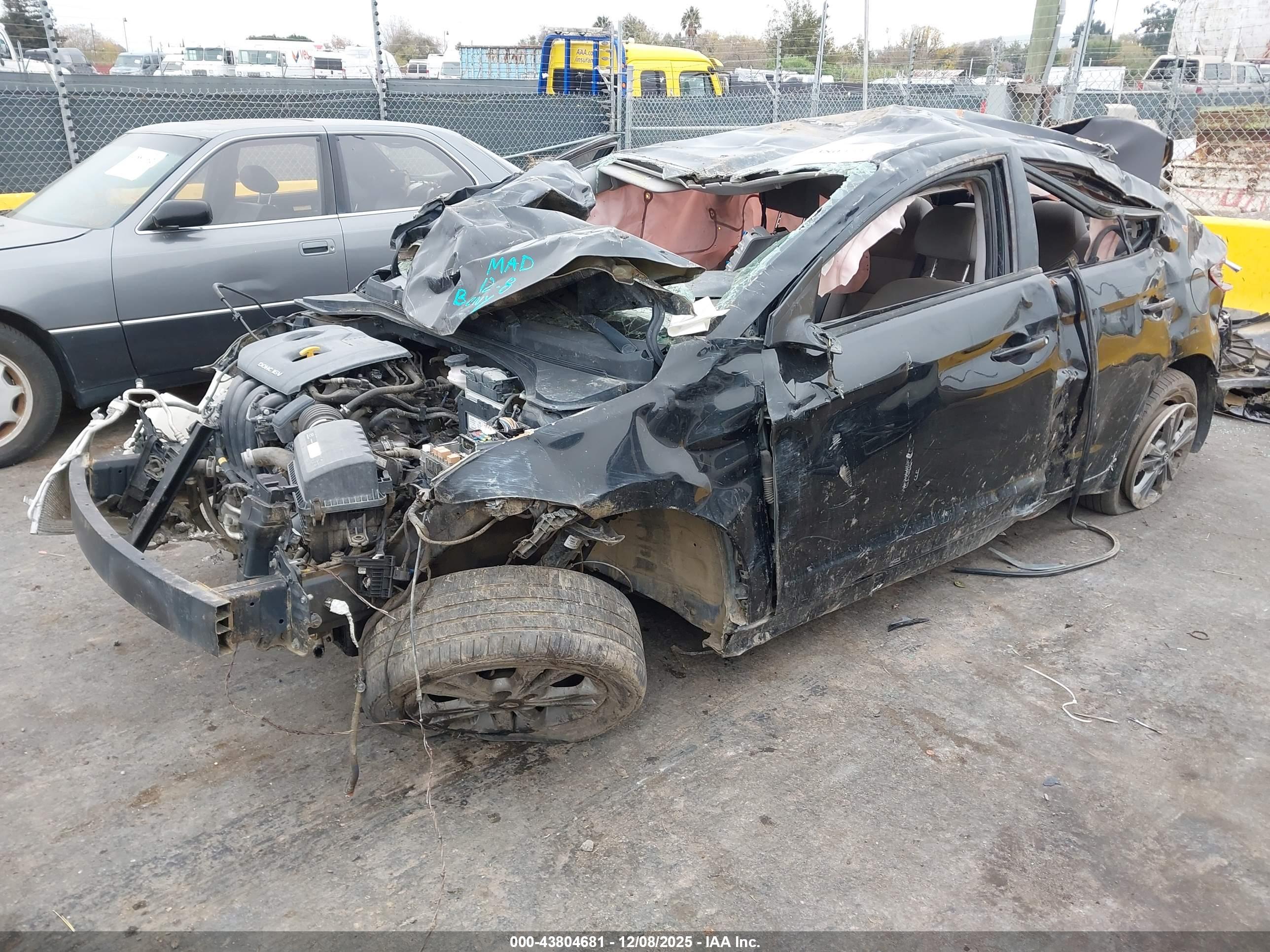 HYUNDAI ELANTRA image 2