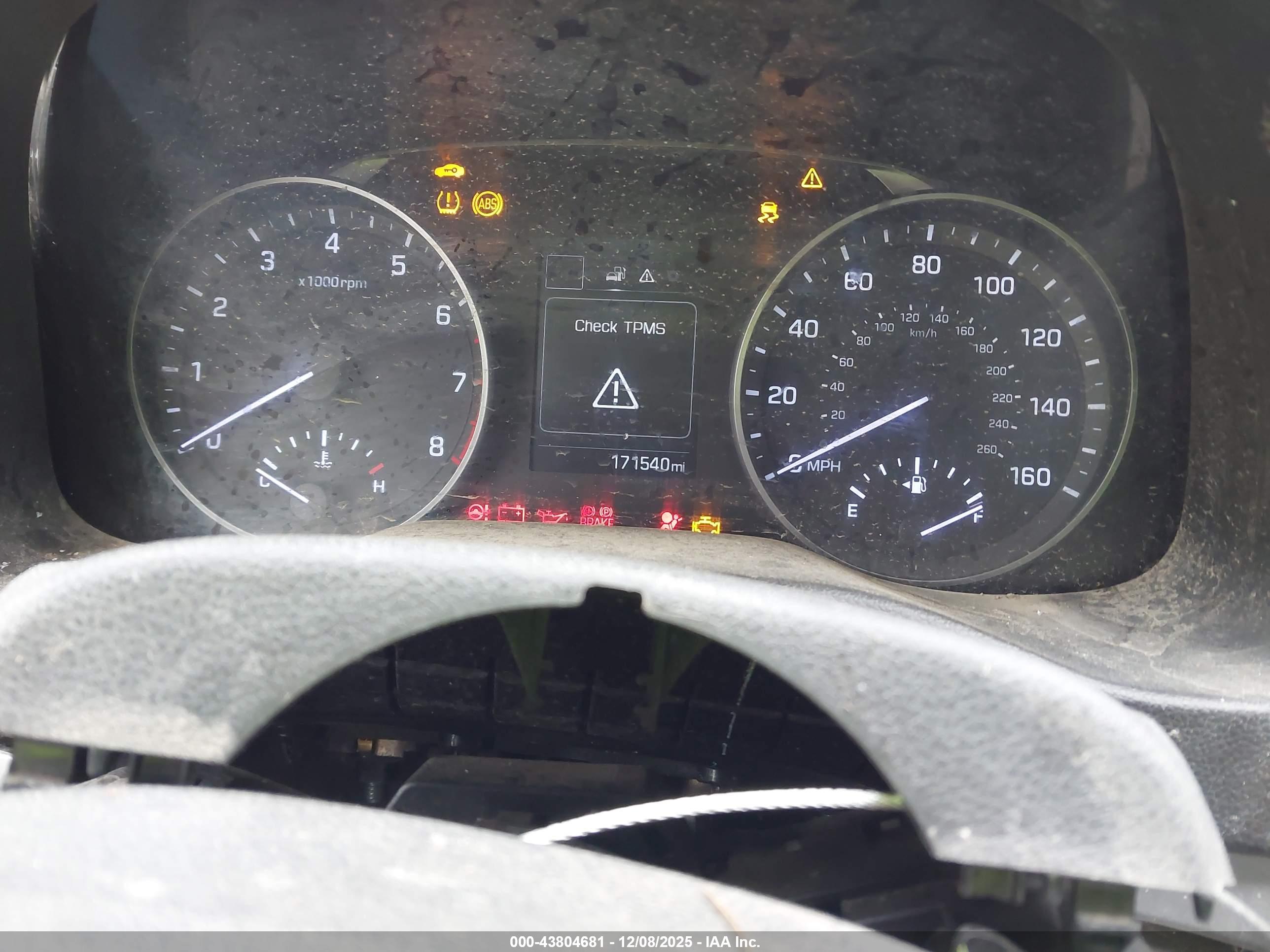 HYUNDAI ELANTRA image 7