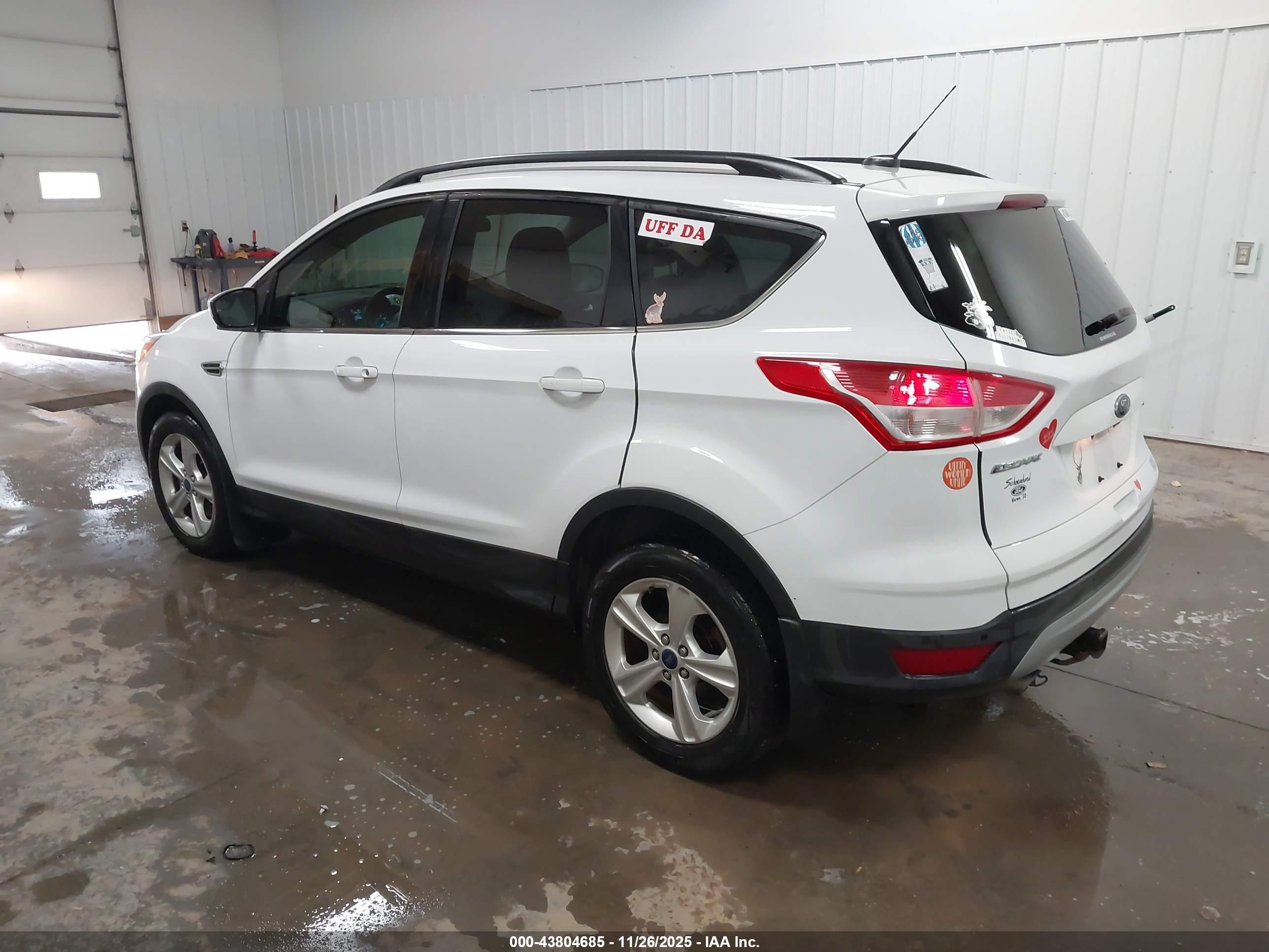 FORD ESCAPE image 3