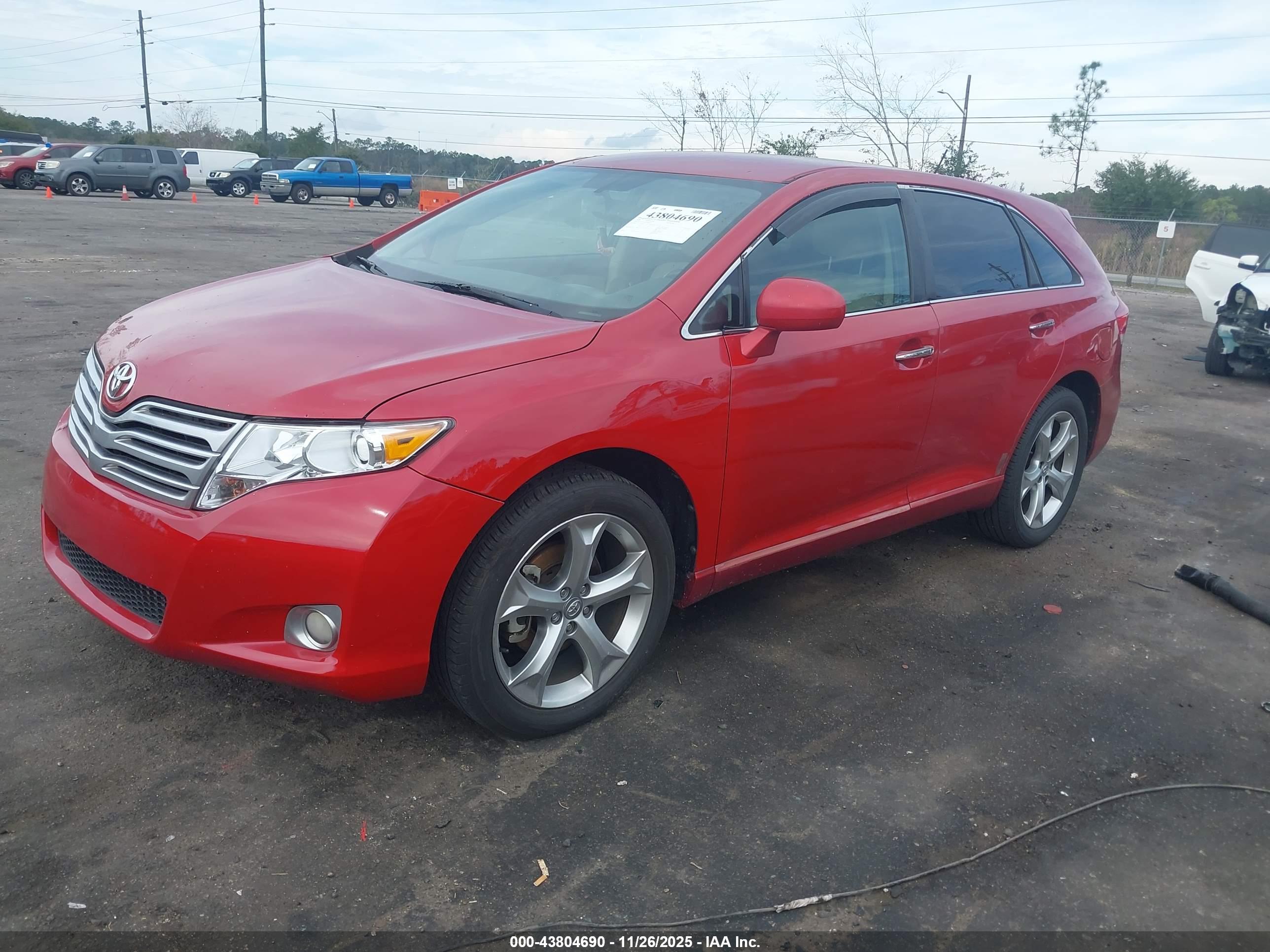 TOYOTA VENZA image 2