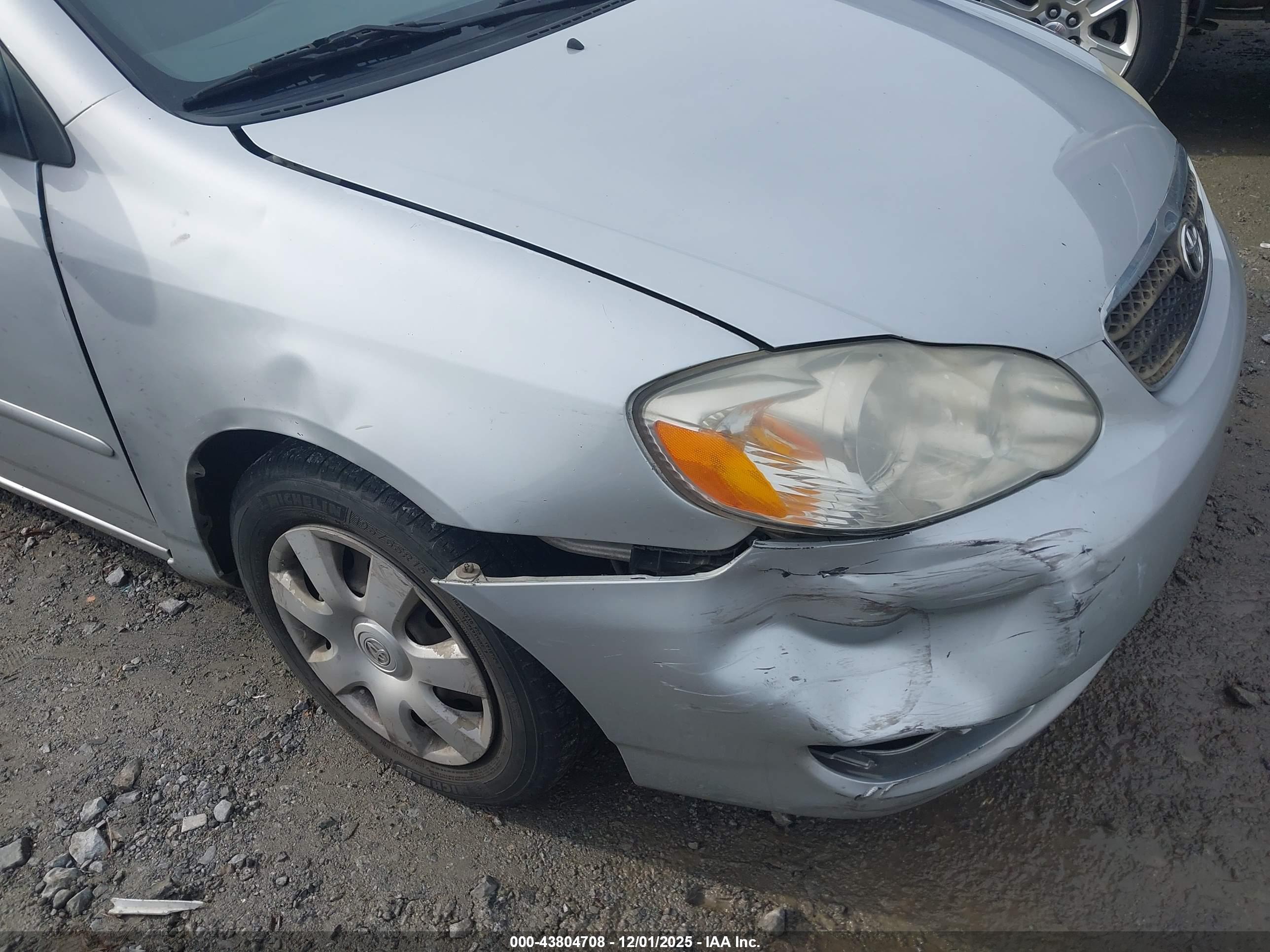 TOYOTA COROLLA image 6