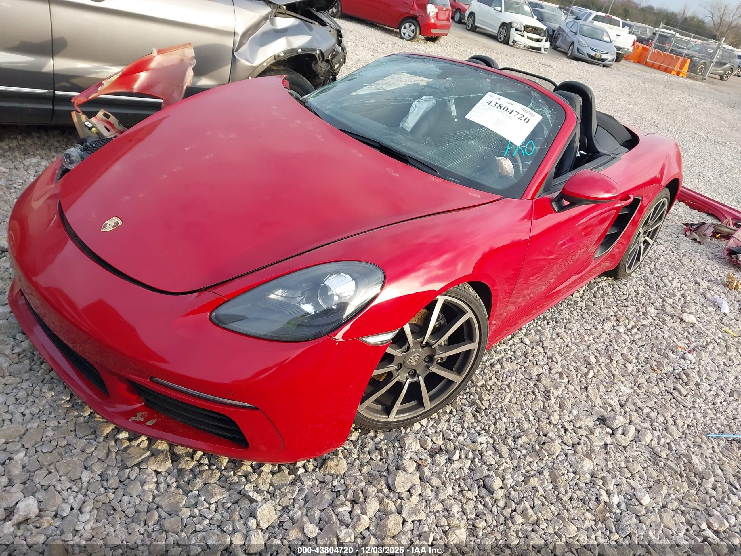 PORSCHE 718 image 2