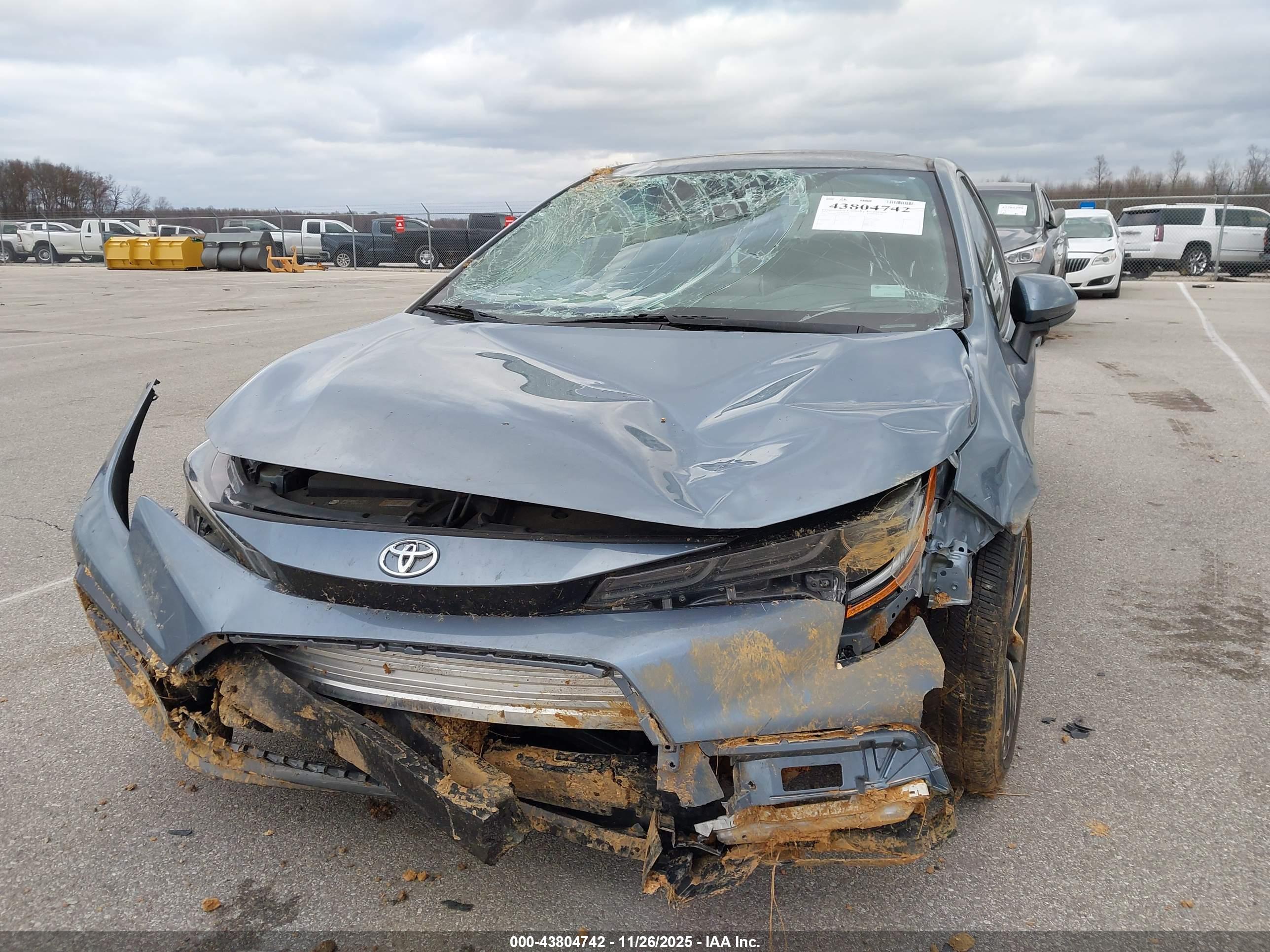 TOYOTA COROLLA image 6