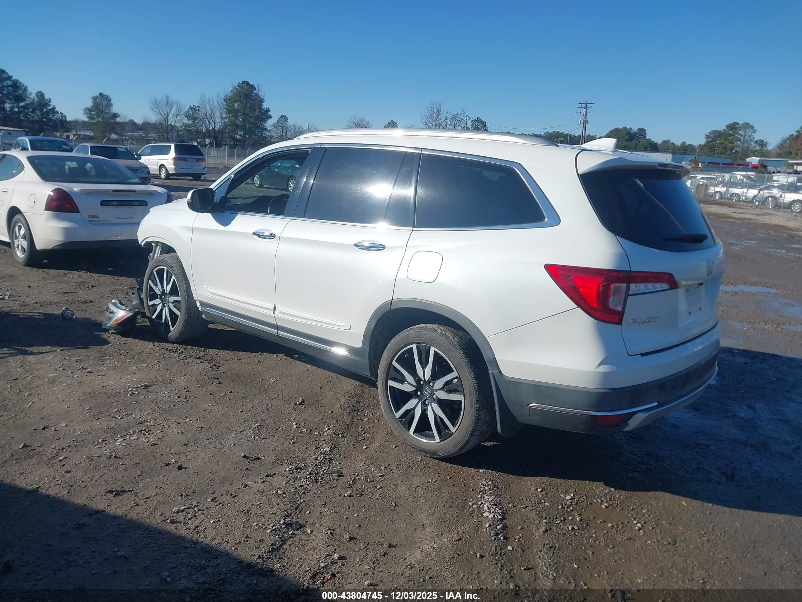 HONDA PILOT image 3